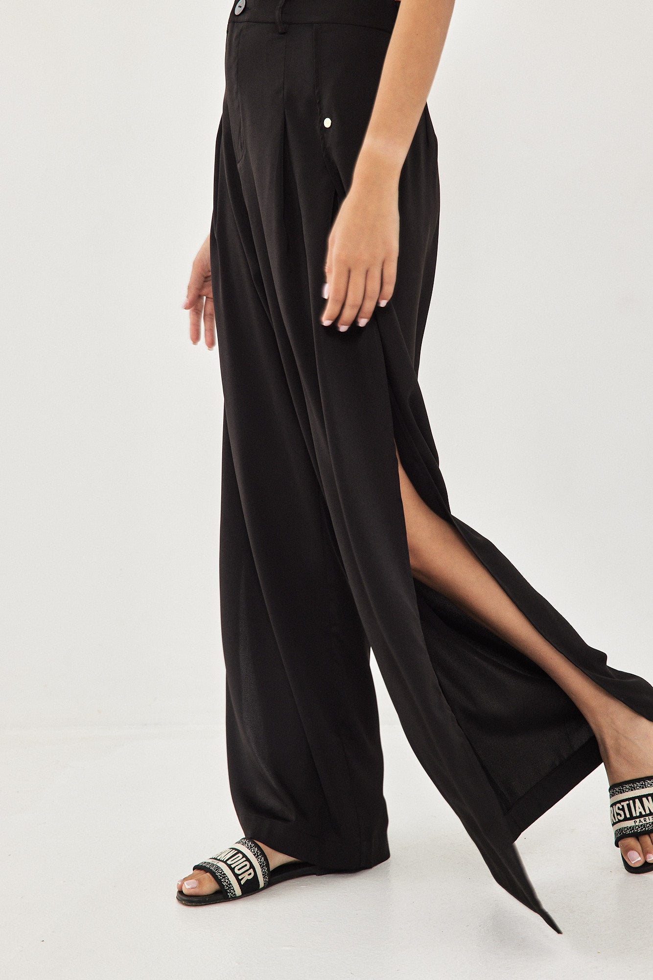 WIDE PANTS SLIT