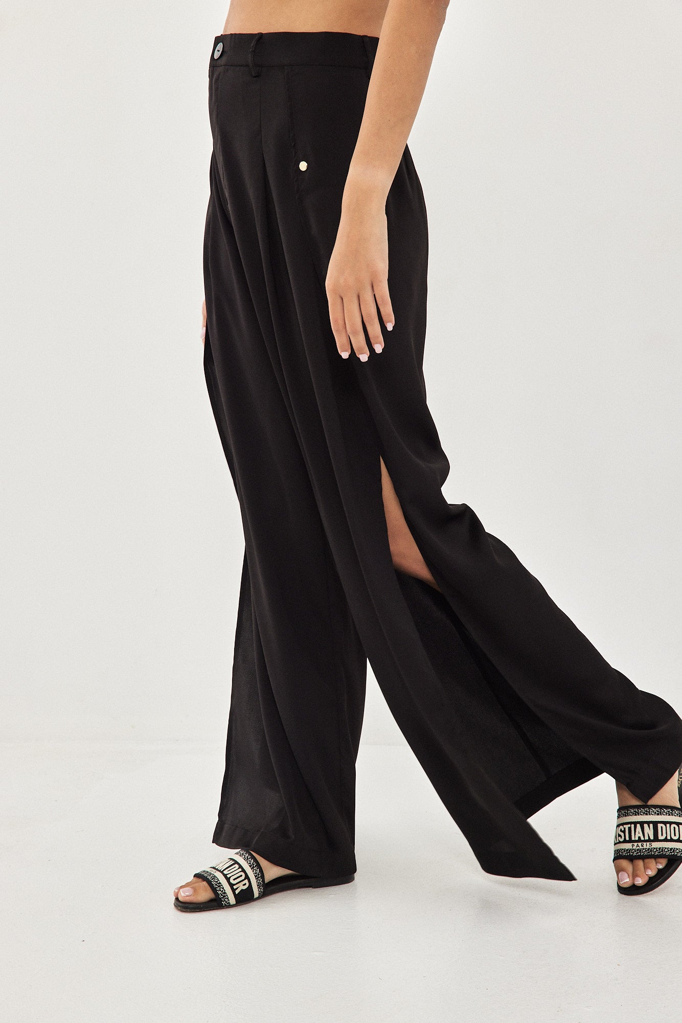 WIDE PANTS SLIT