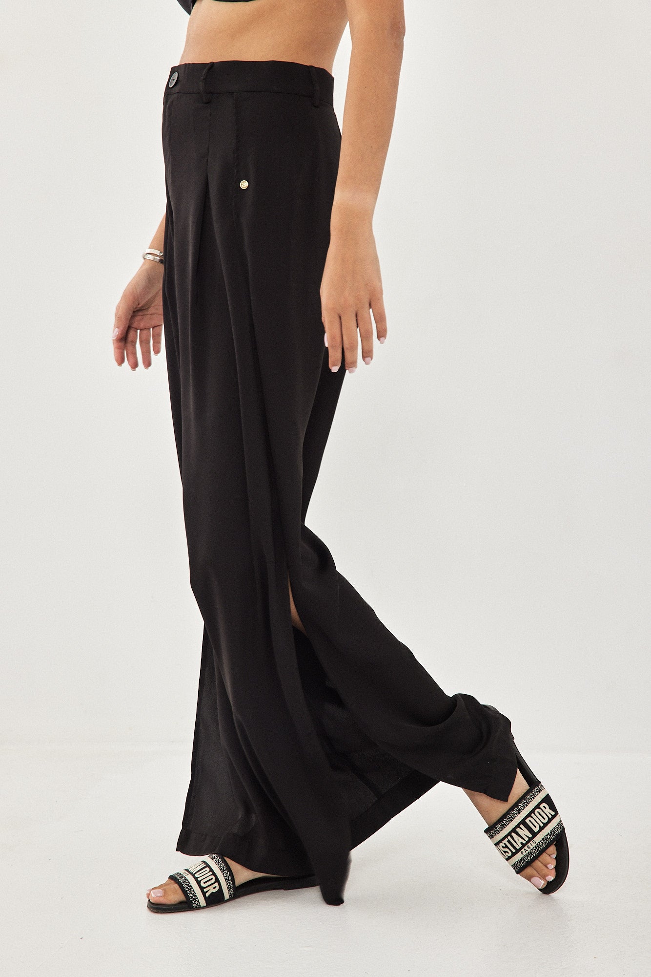 WIDE PANTS SLIT