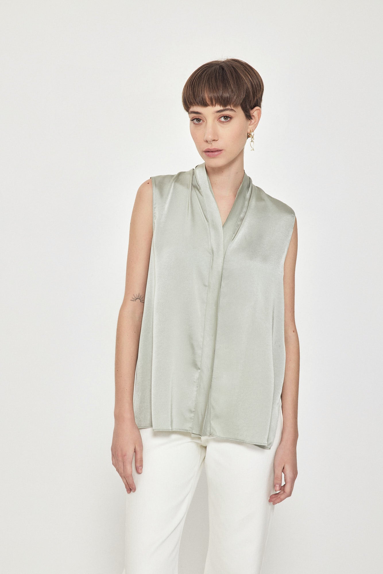 BUTTON TANK TOP