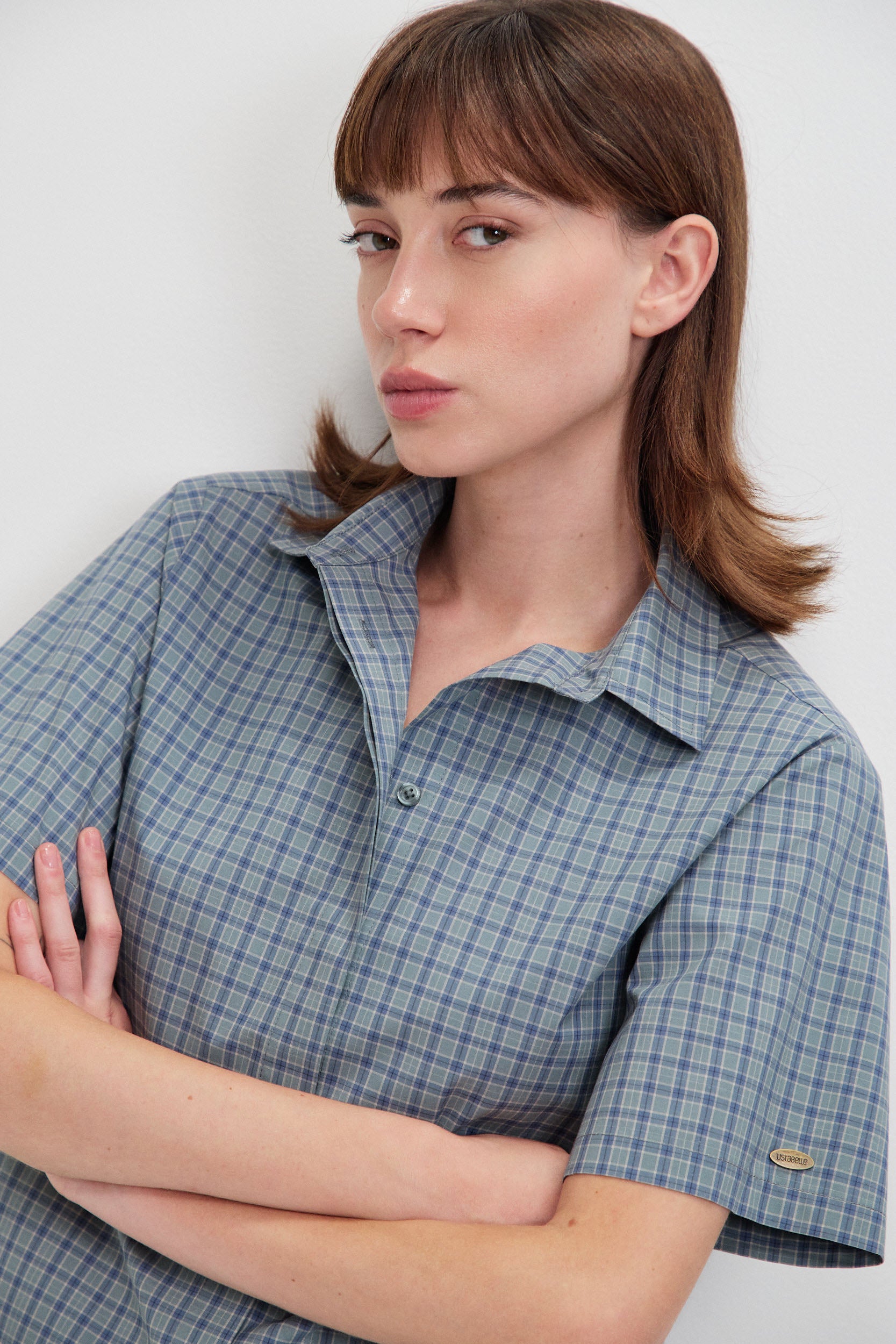 SHORT SLEEVES BUTTON SHIRT