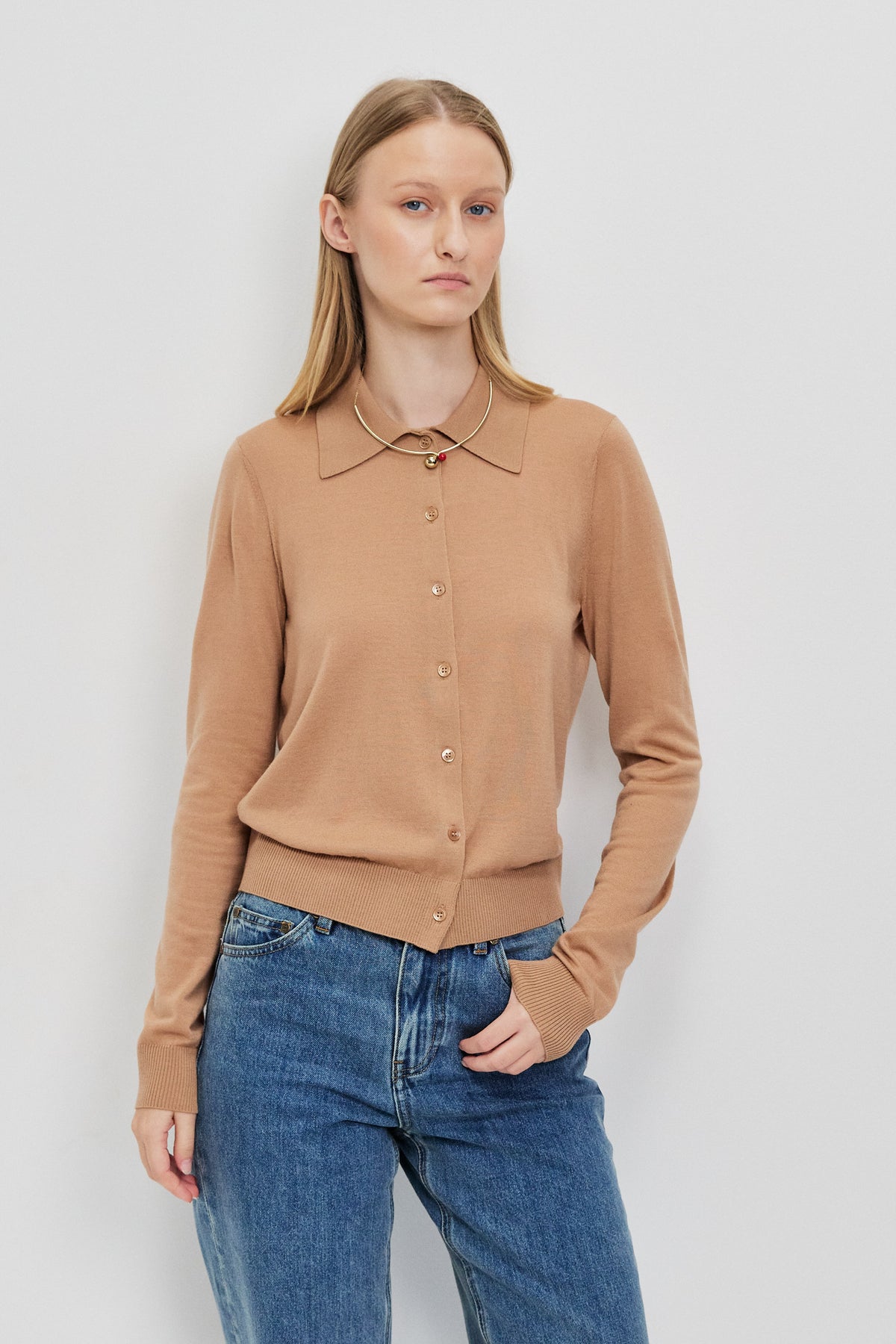 SPREAD COLLAR CARDIGAN