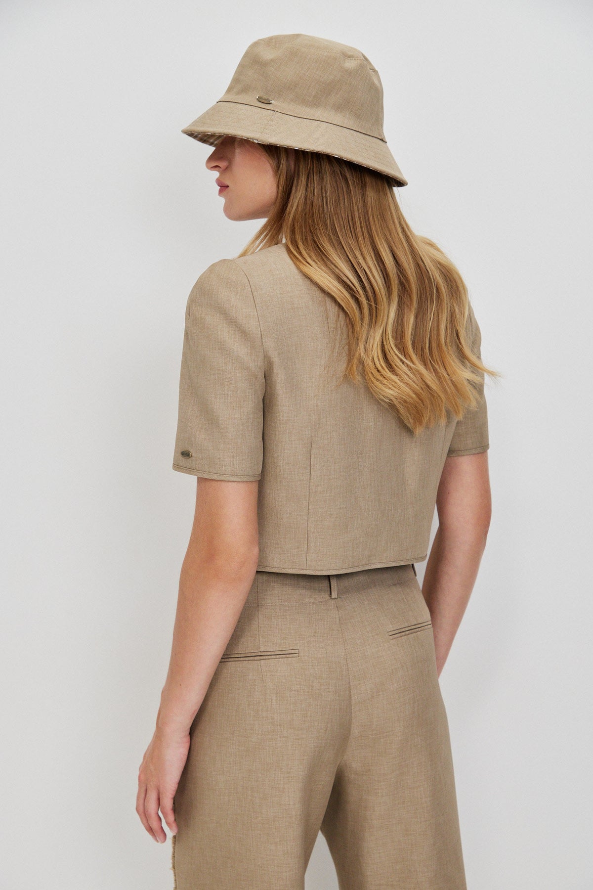 SHORT SLEEVE JACKET