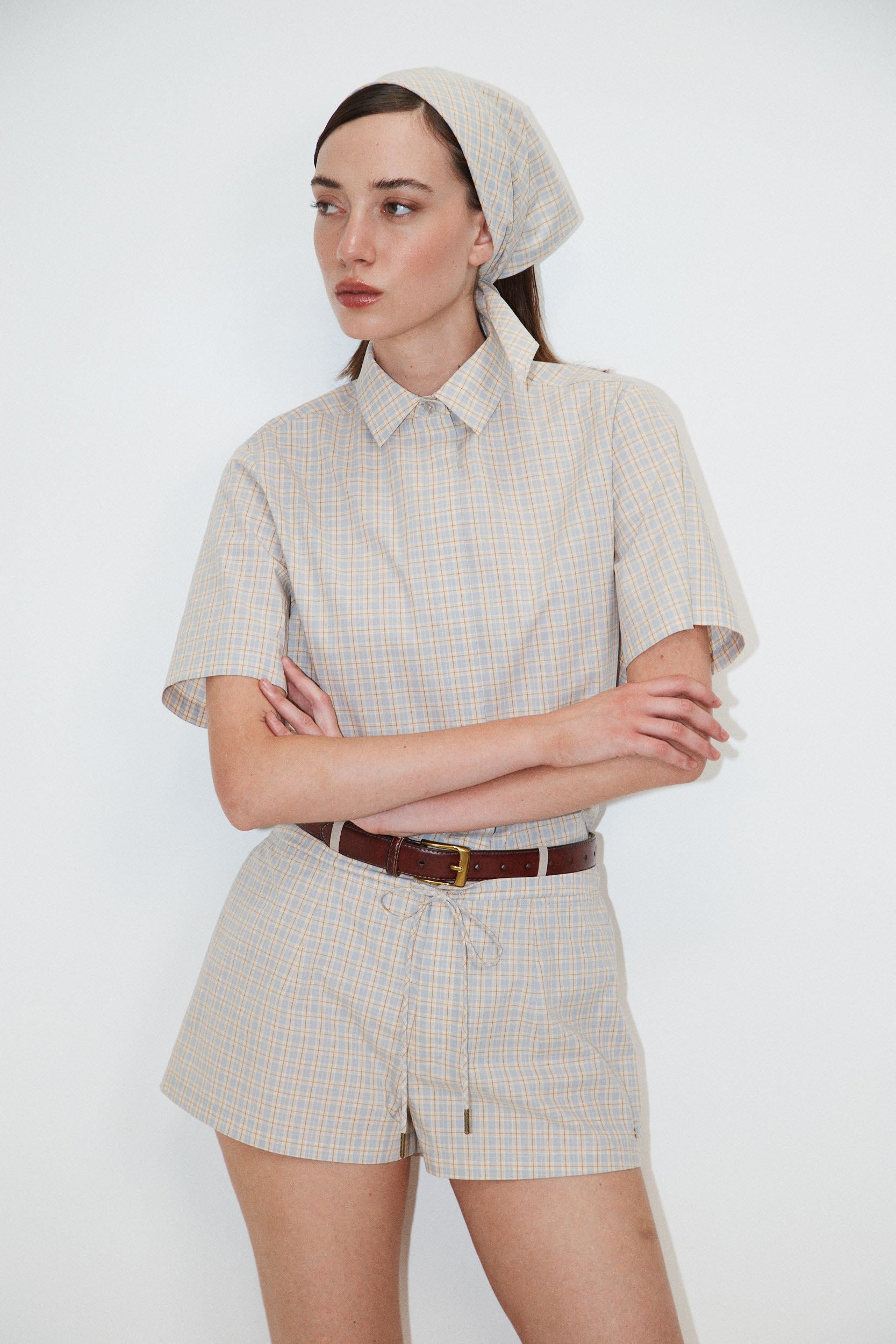 SHORT SLEEVES BUTTON SHIRT