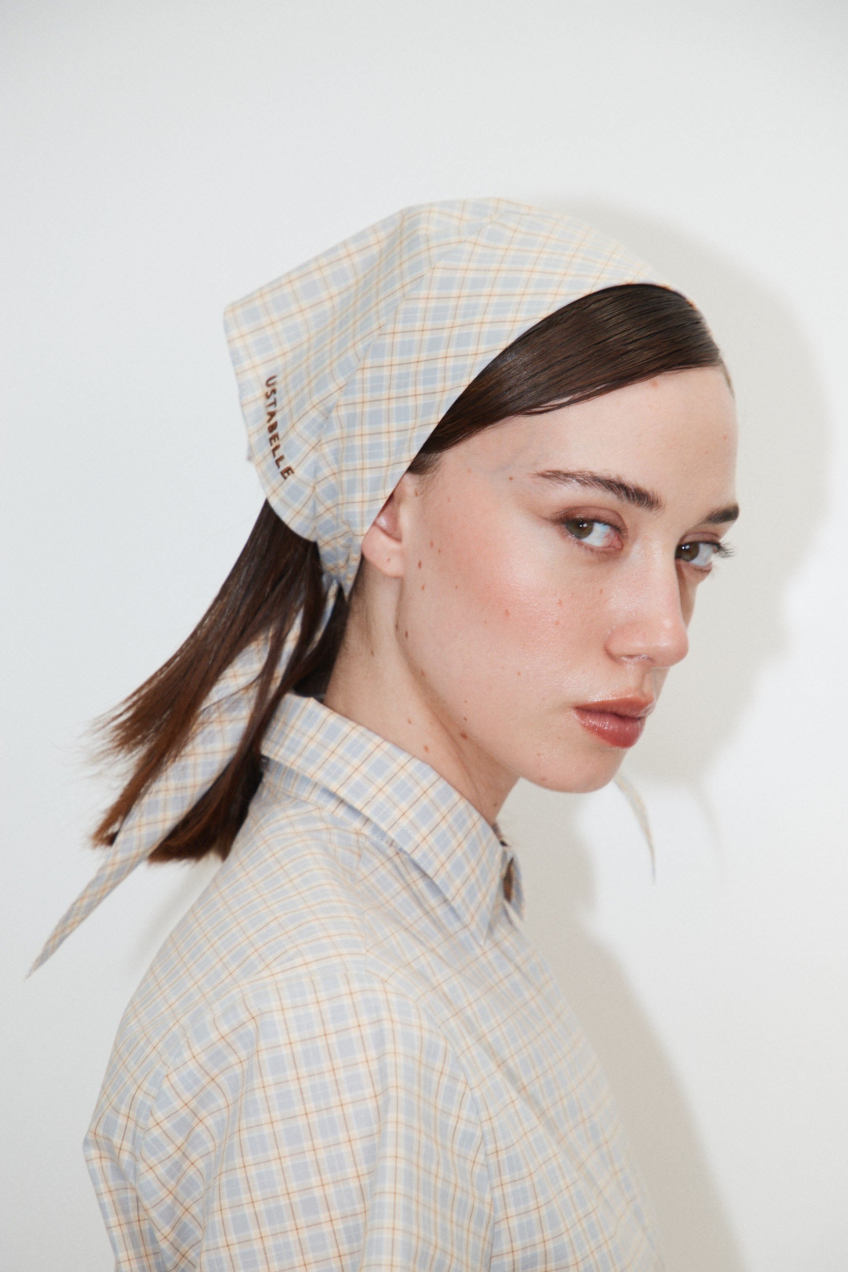 SHORT SLEEVES BUTTON SHIRT