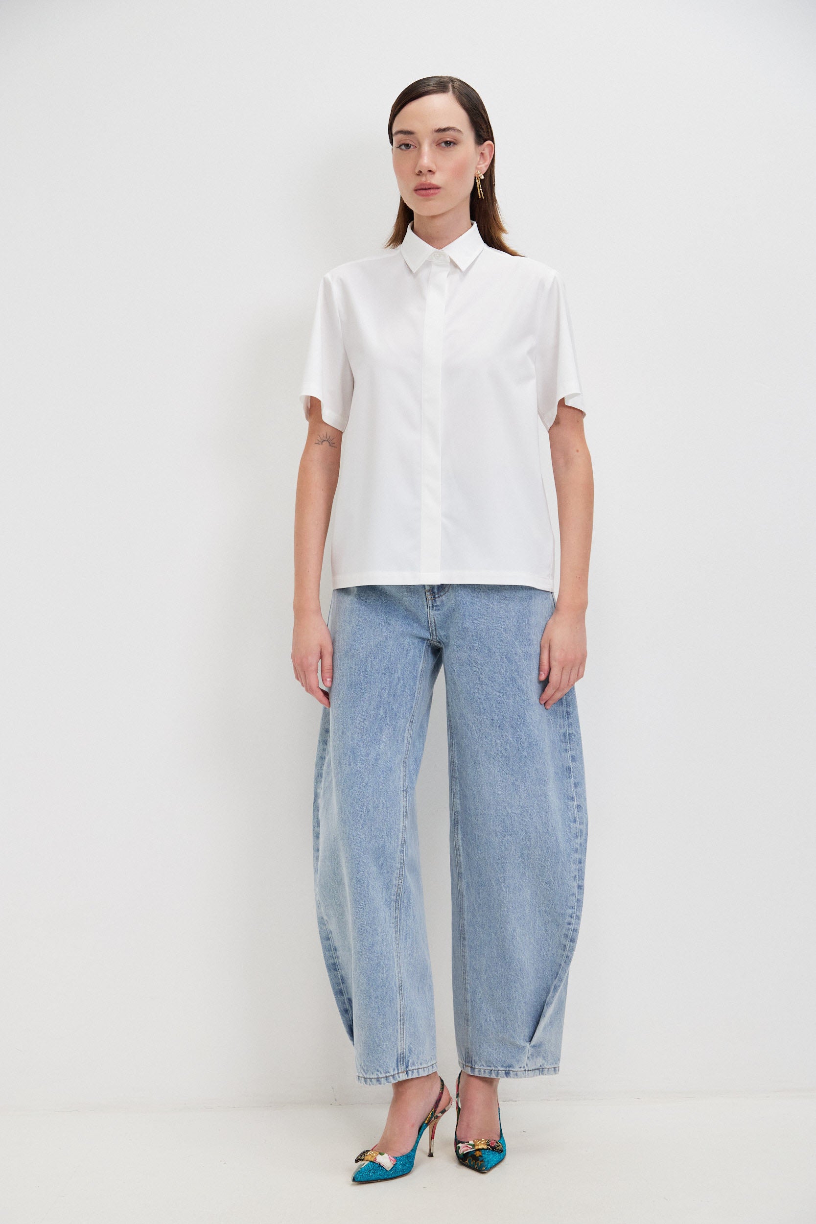 SHORT SLEEVES BUTTON SHIRT