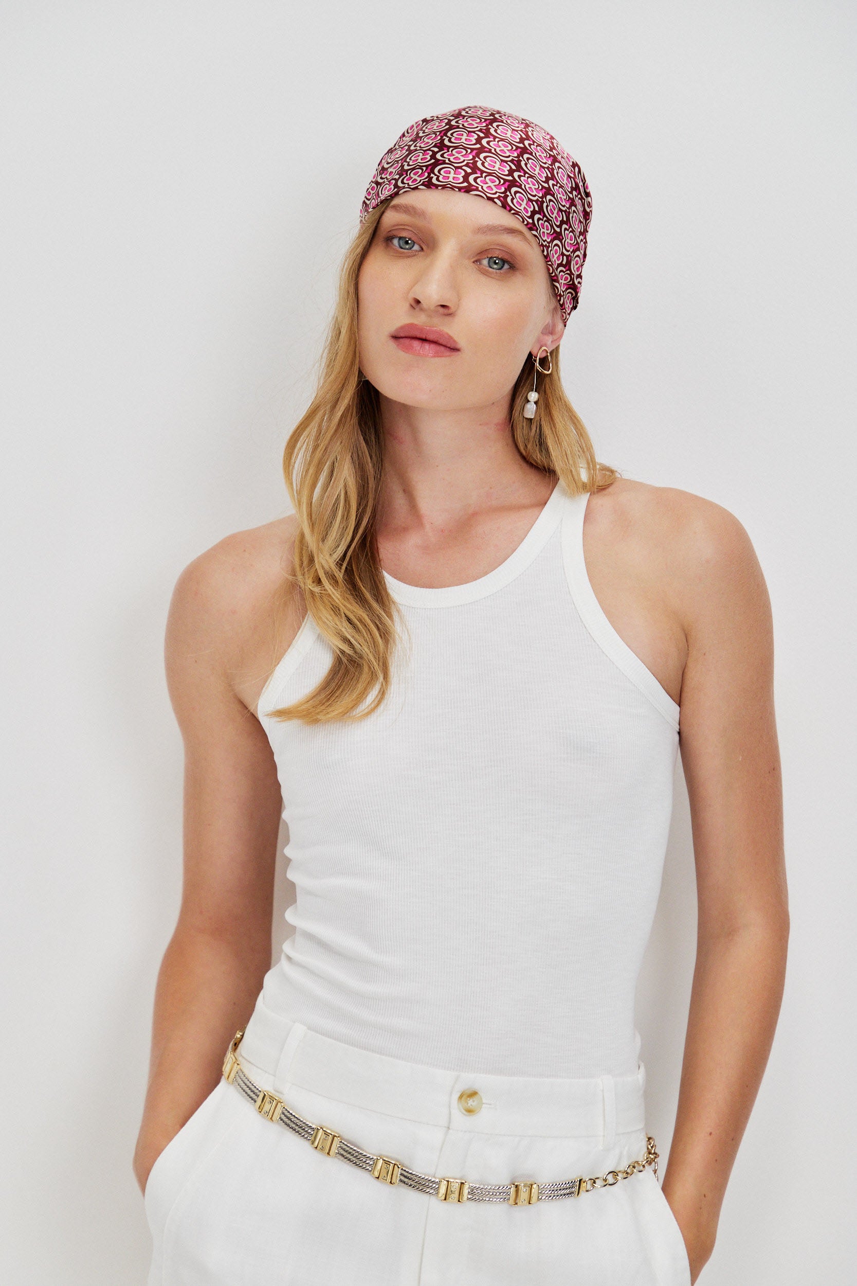 FITTED TANK TOP