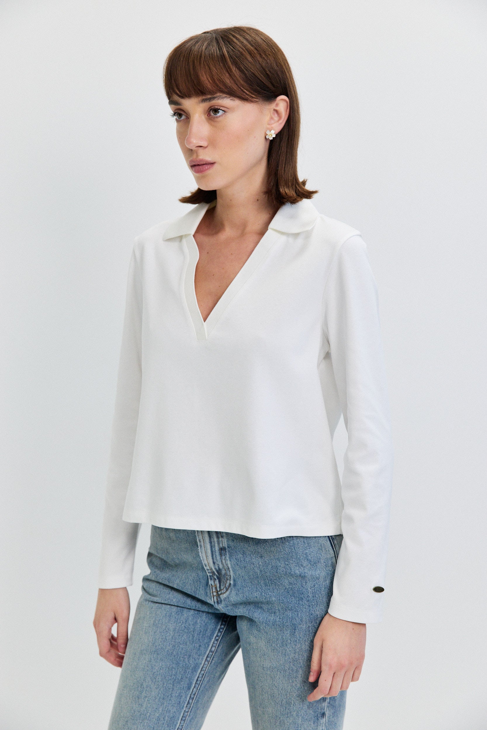 LONG SLEEVES V NECKLINE SHIRT