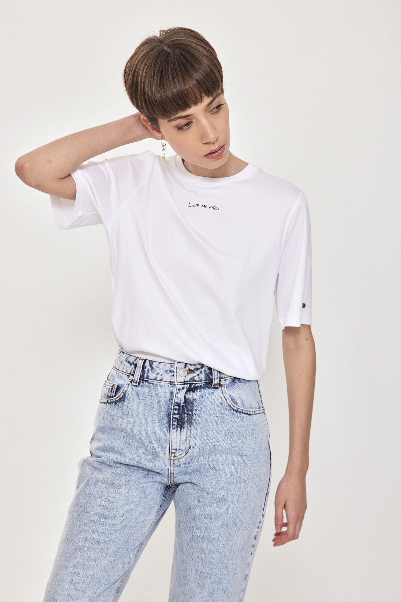 NO 10. MOM JEANS HIGH WAIST