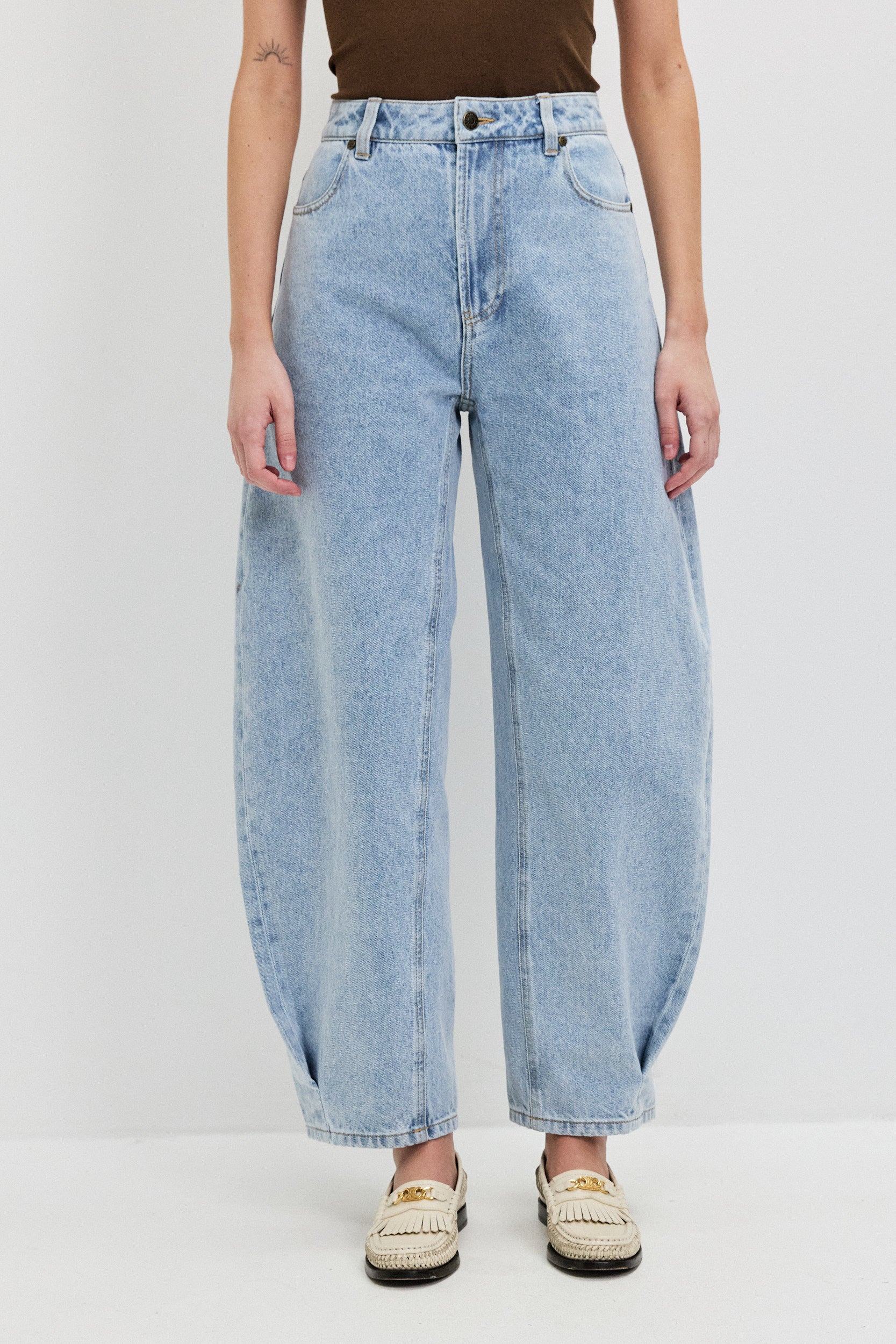 NO. 110 BALLOON JEANS