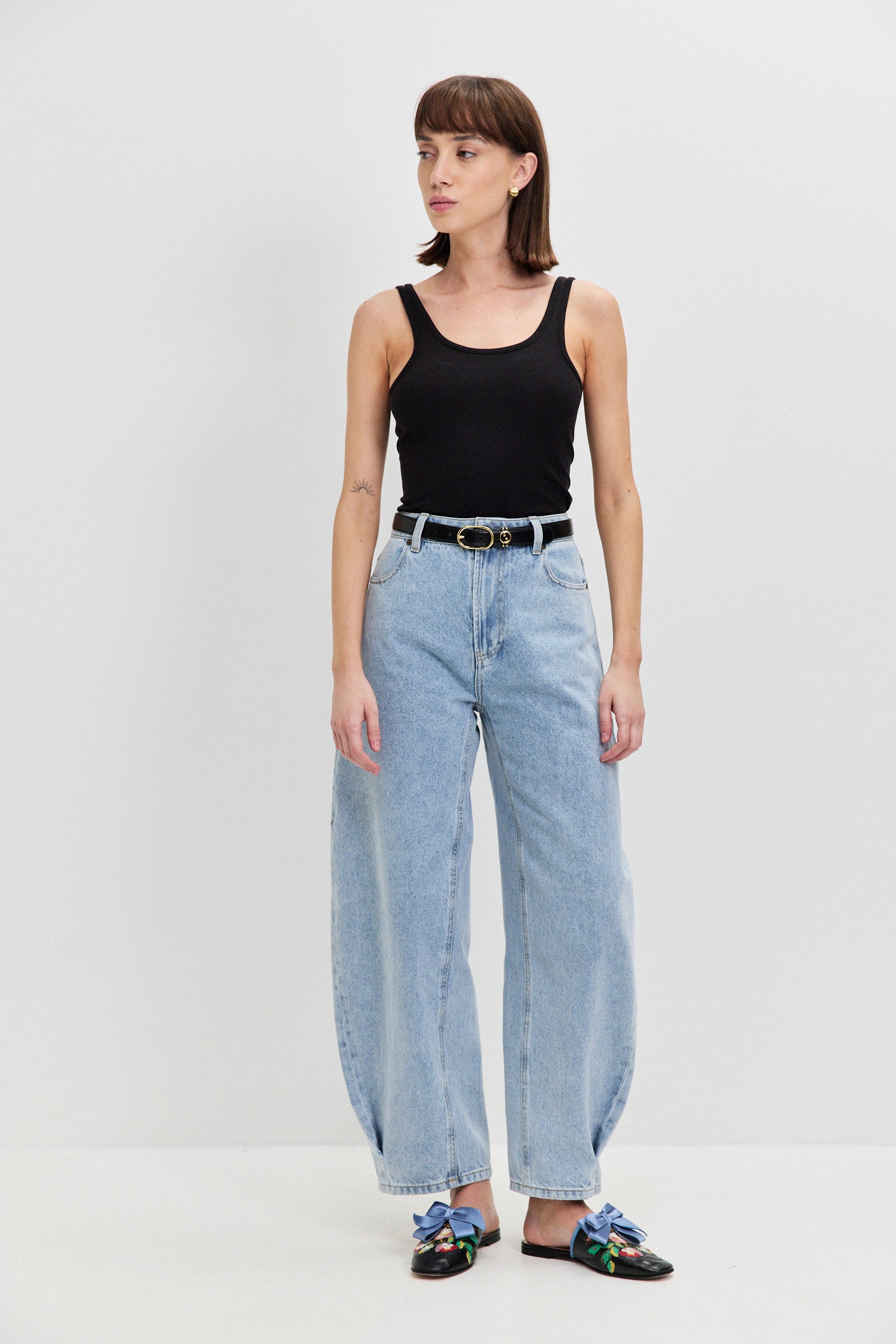 NO. 110 BALLOON JEANS
