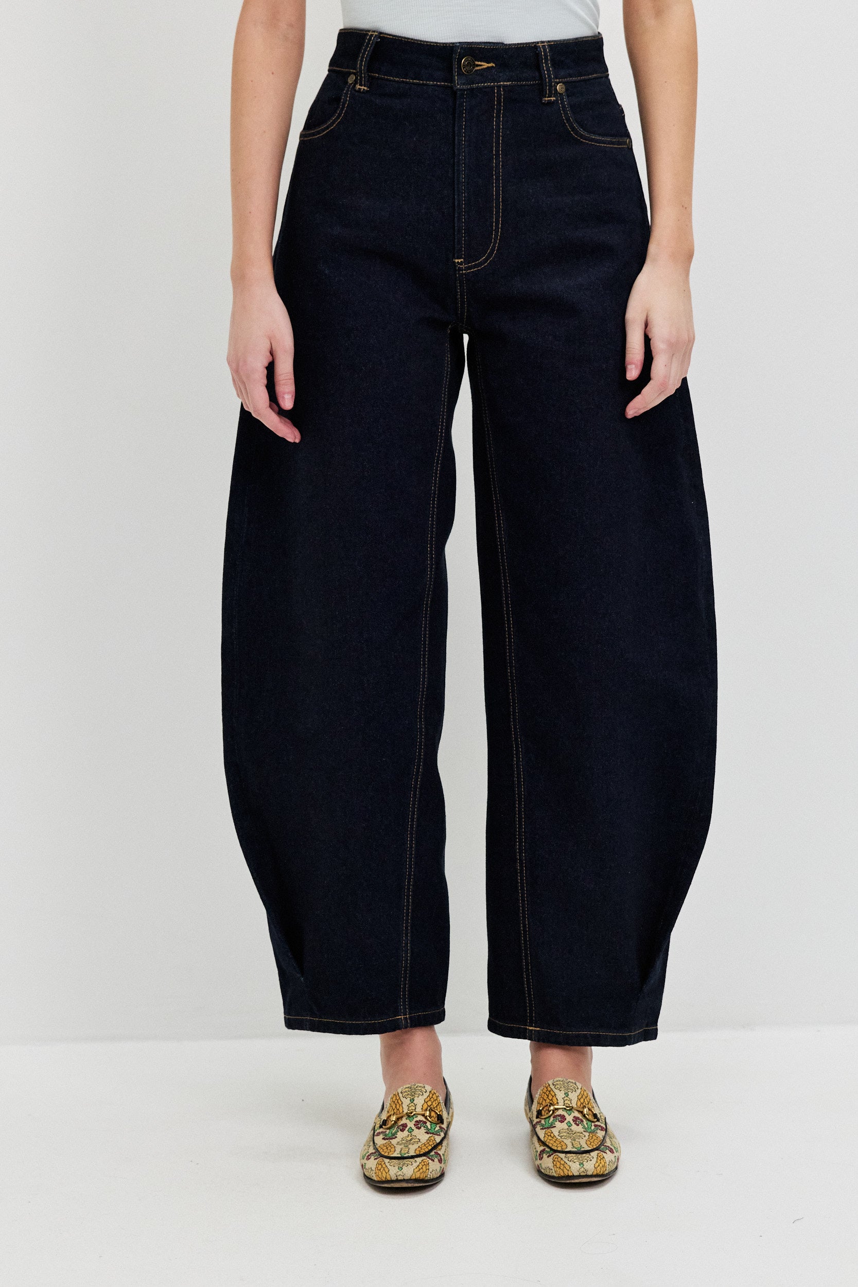 NO. 110 BALLOON JEANS