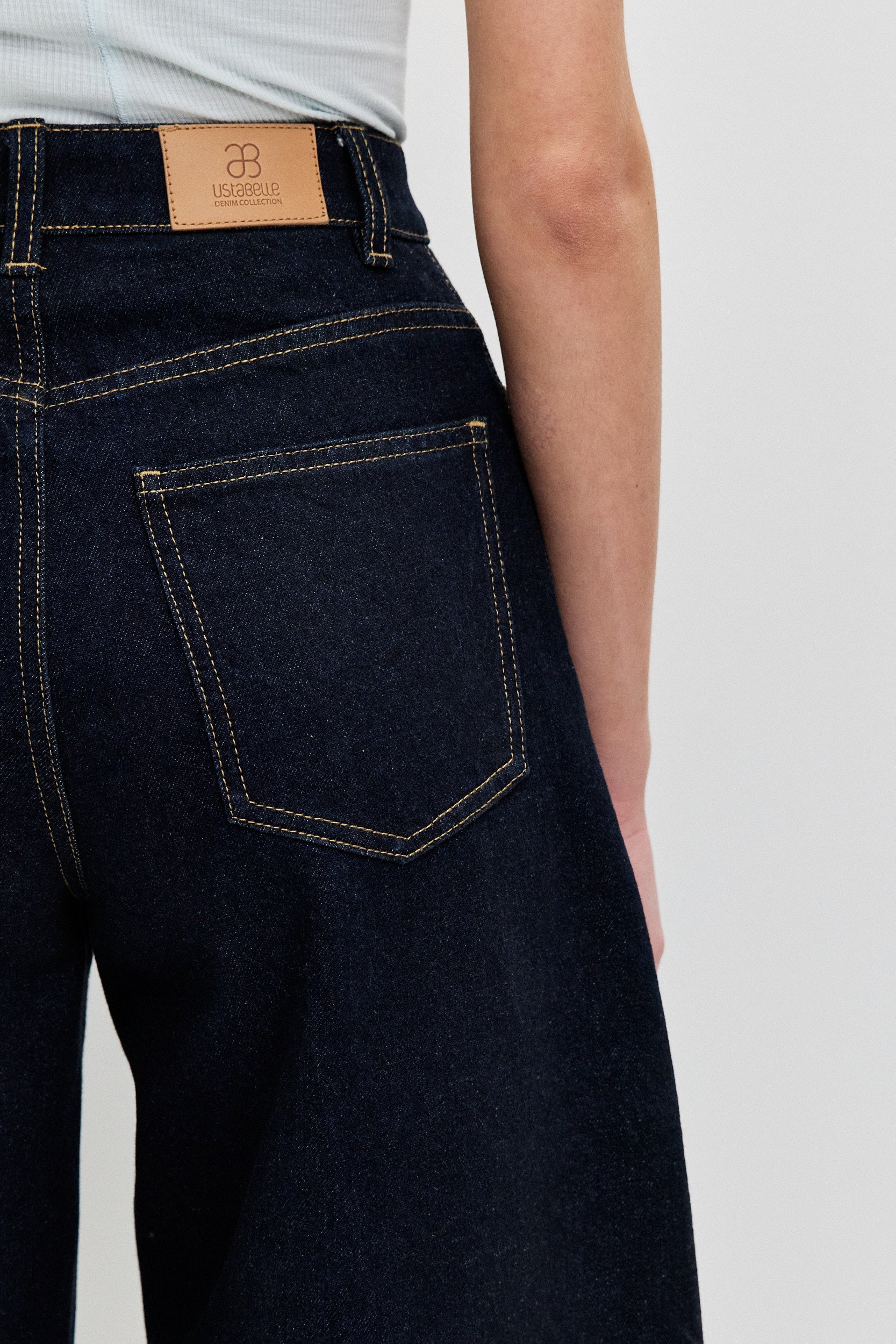 NO. 110 BALLOON JEANS