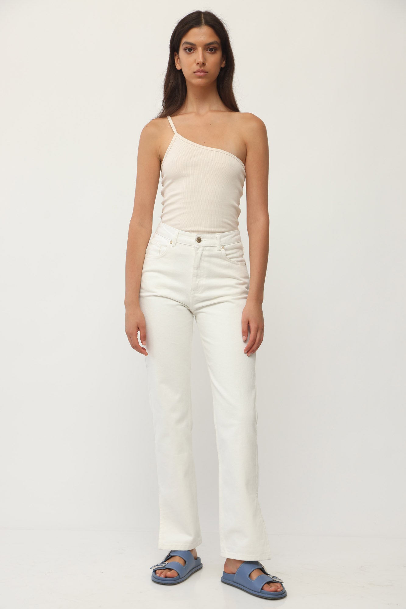 HIGH WAIST LEG SLIT DENIM