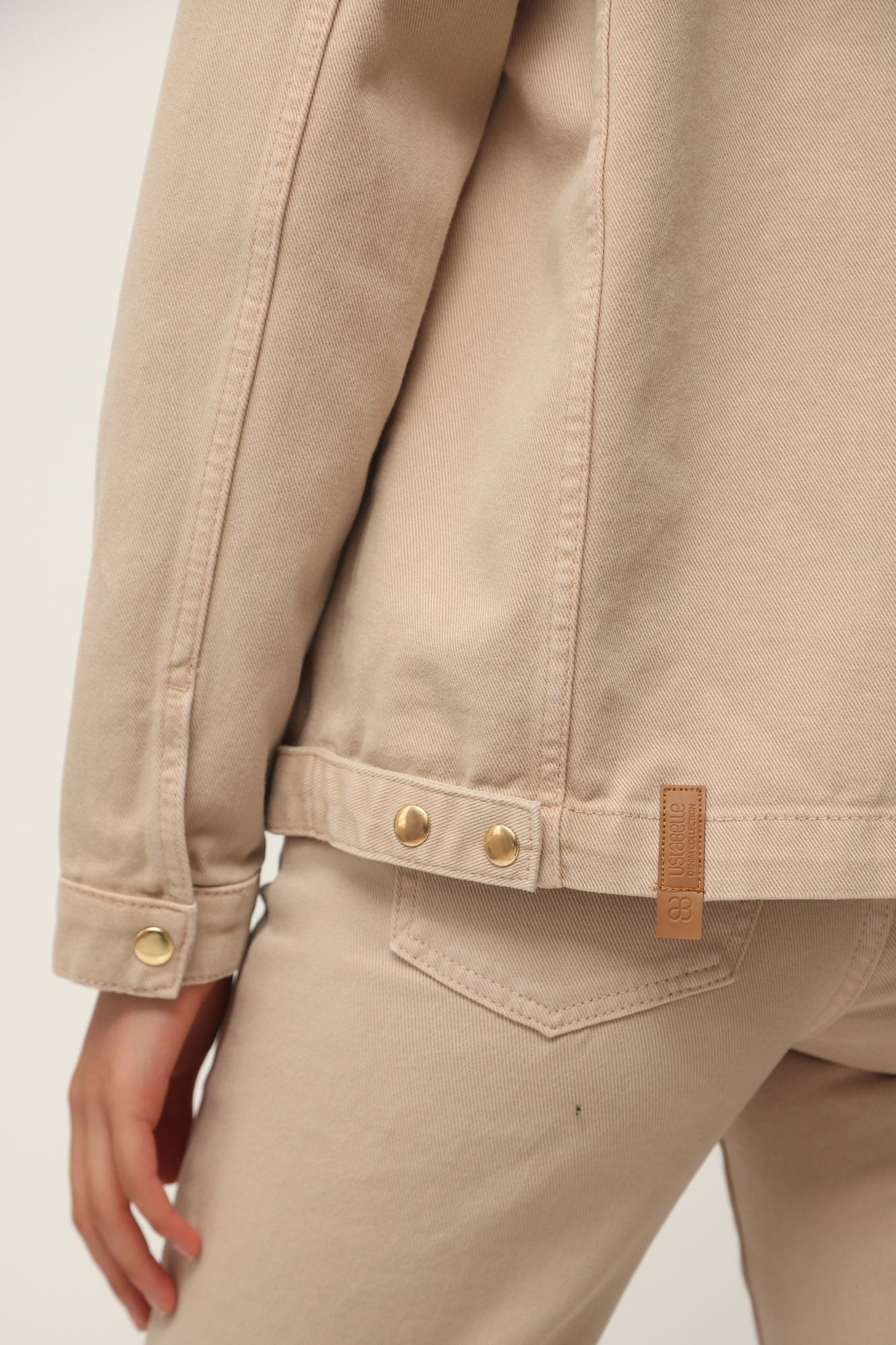 DENIM JACKET HIDDEN SNAPS