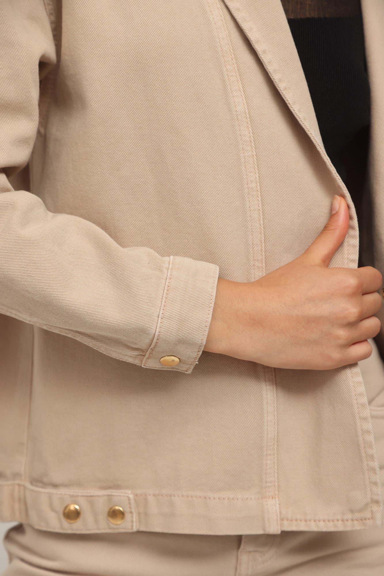 DENIM JACKET HIDDEN SNAPS