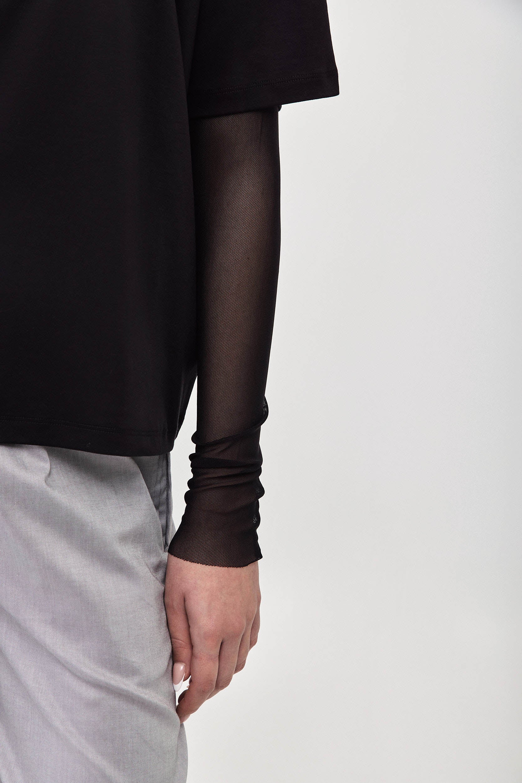 USTABELLE TULLE SLEEVE