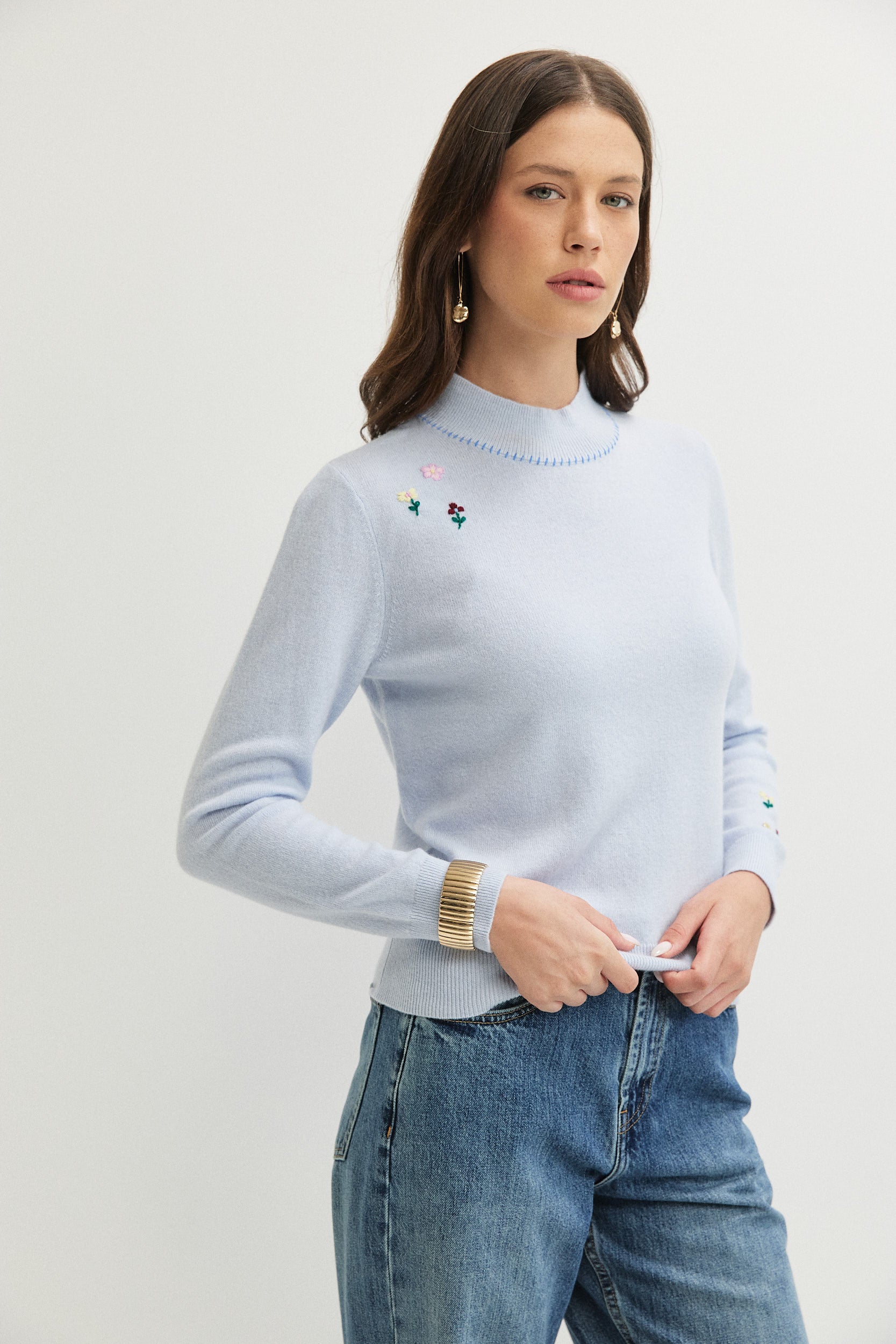 THIN WOOL FLOWER EMB KNITWEAR