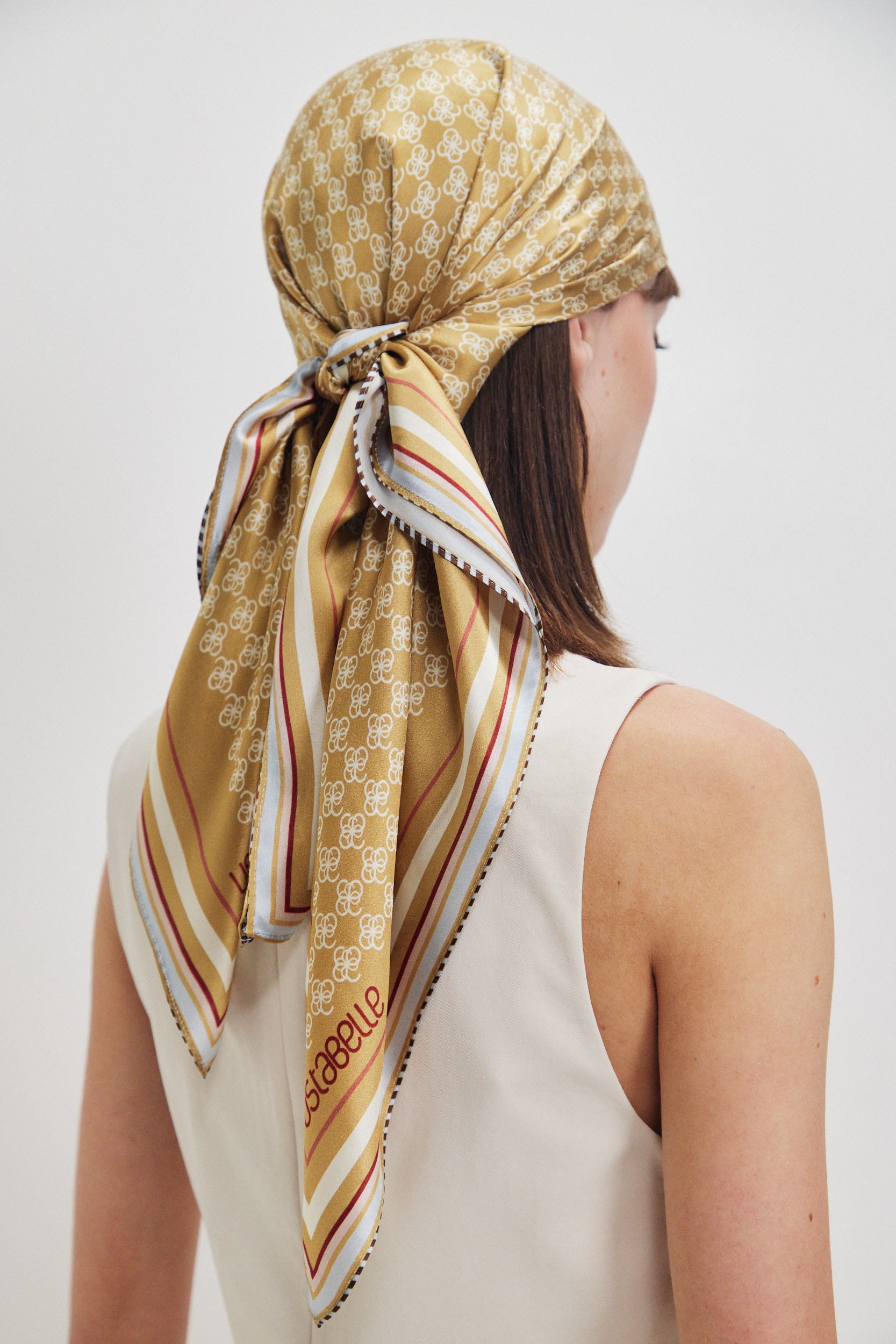 SILK SCARF MEDIUM