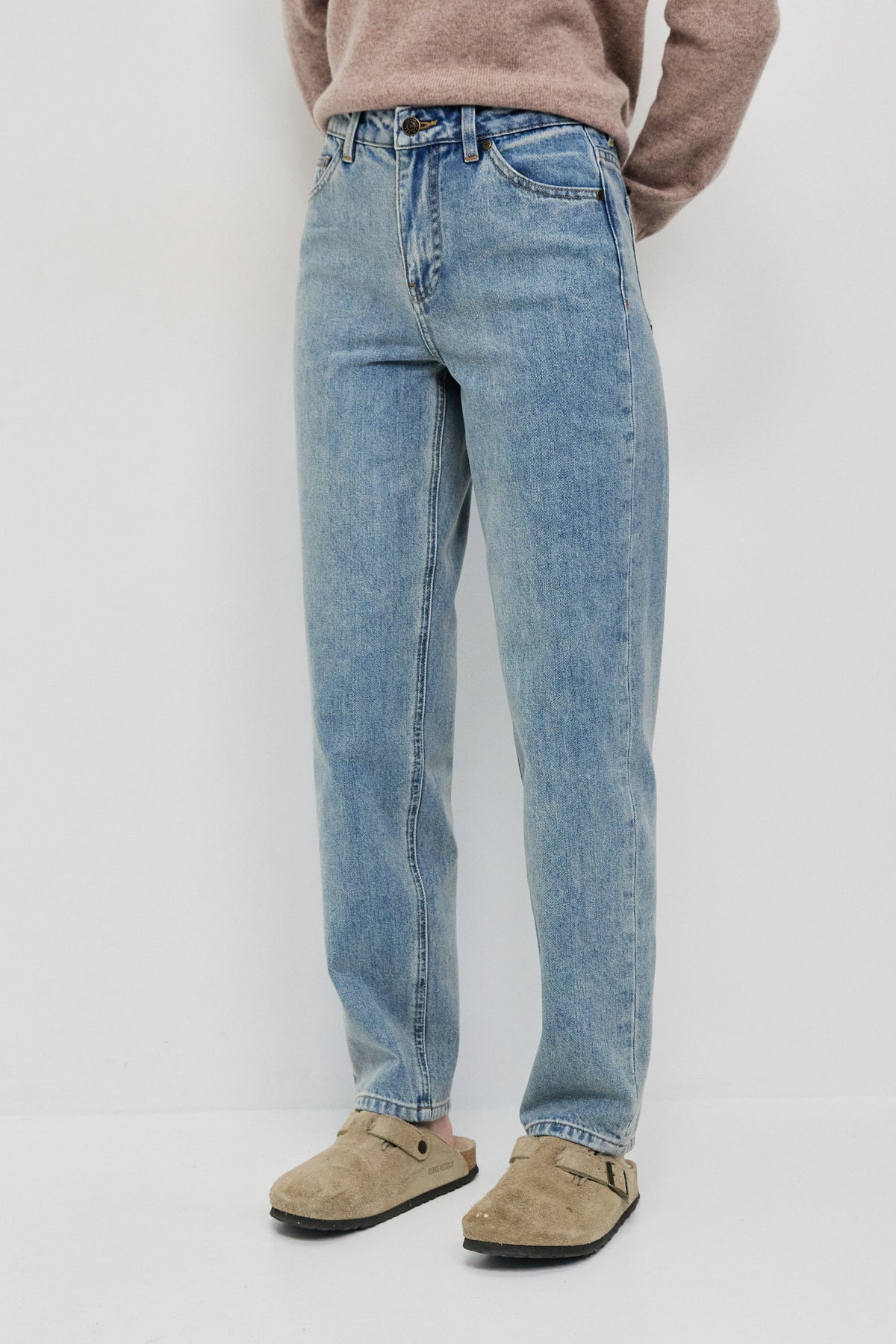 NO. 120 CASUAL STRAIGHT LEG