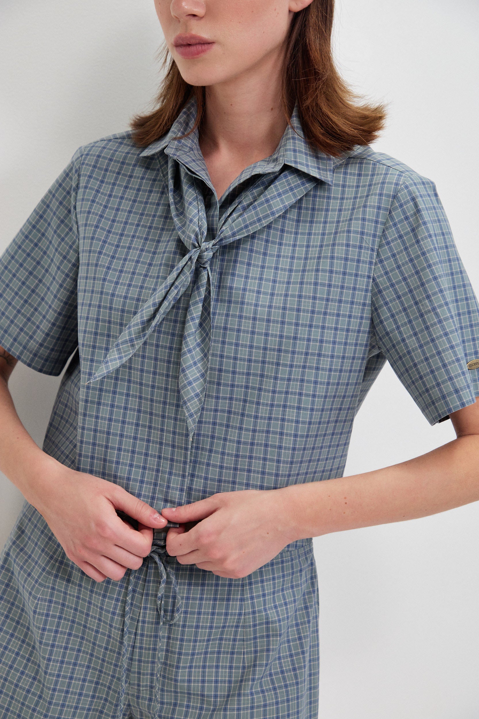 SHORT SLEEVES BUTTON SHIRT