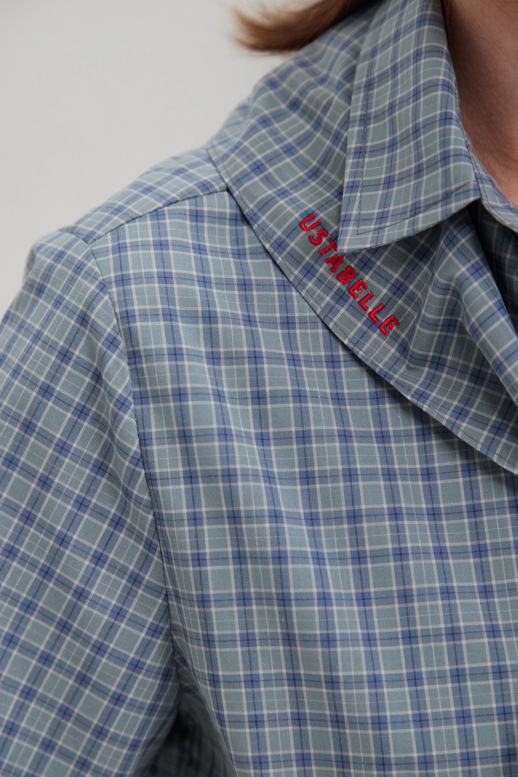 SHORT SLEEVES BUTTON SHIRT