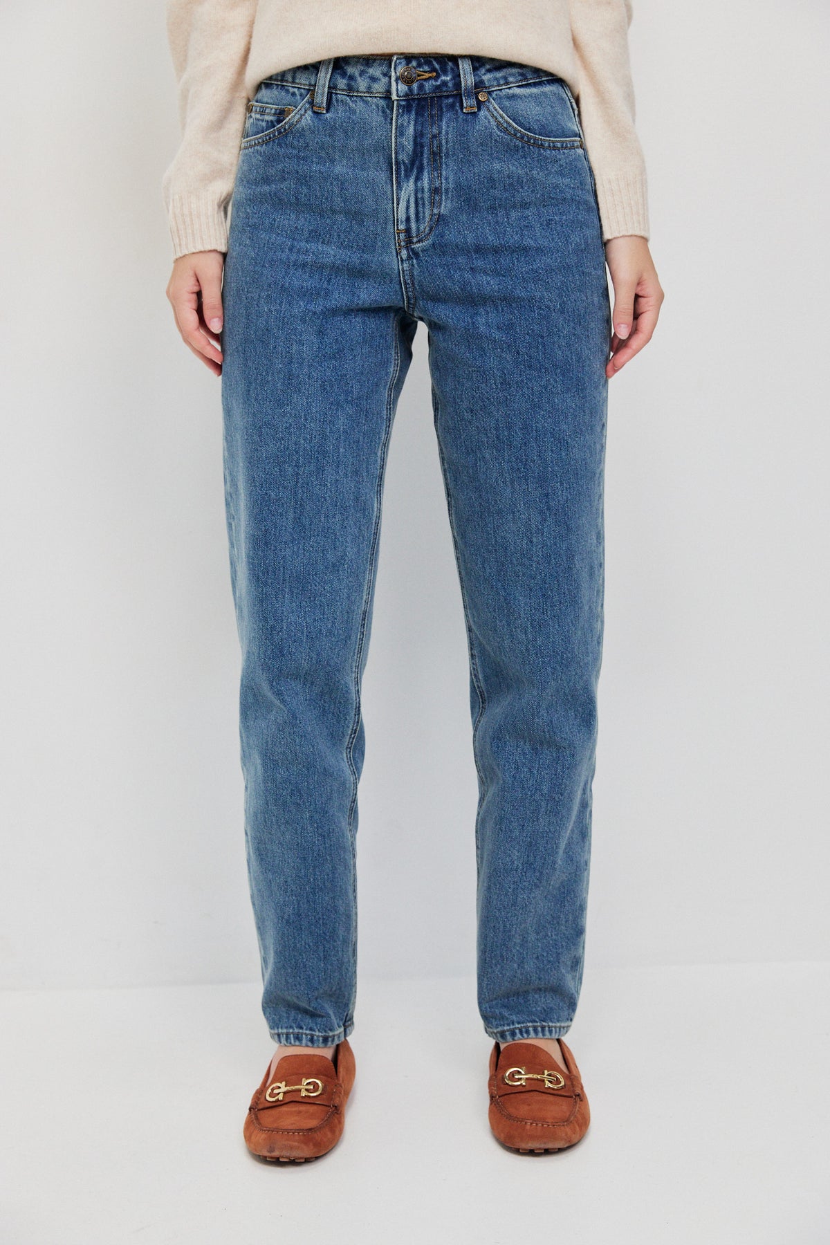 NO. 120 CASUAL STRAIGHT LEG