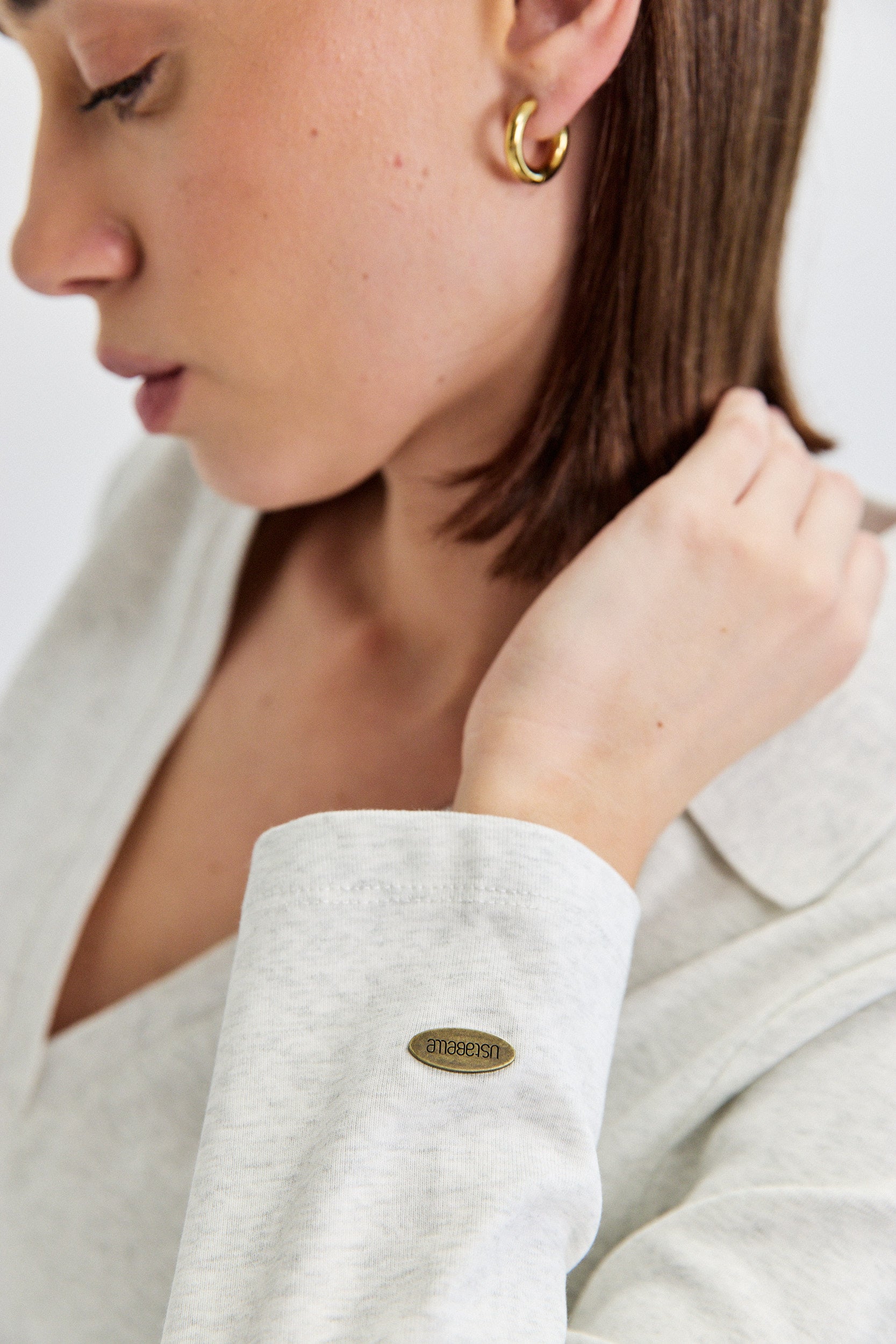 LONG SLEEVES V NECKLINE SHIRT