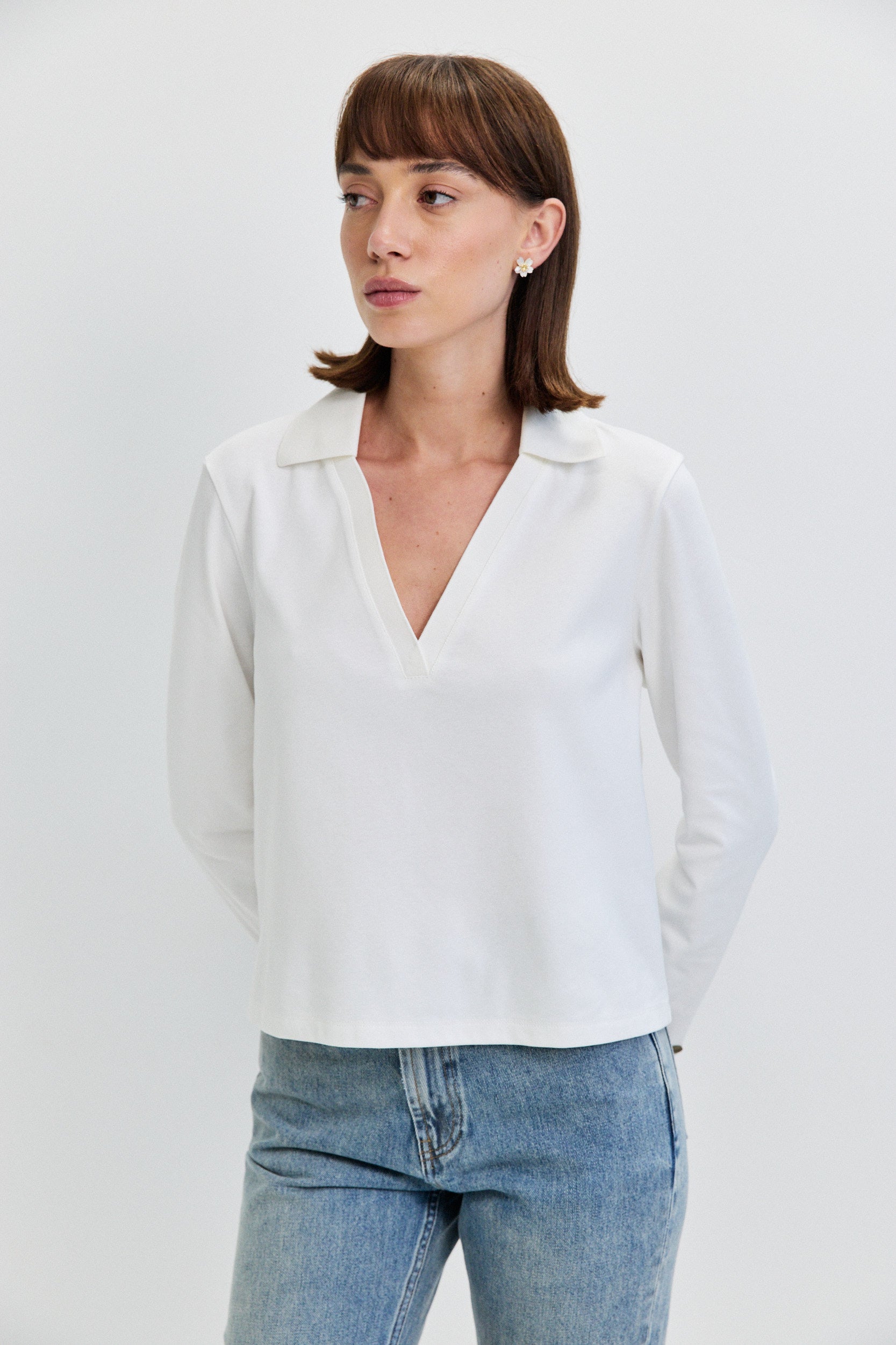 LONG SLEEVES V NECKLINE SHIRT