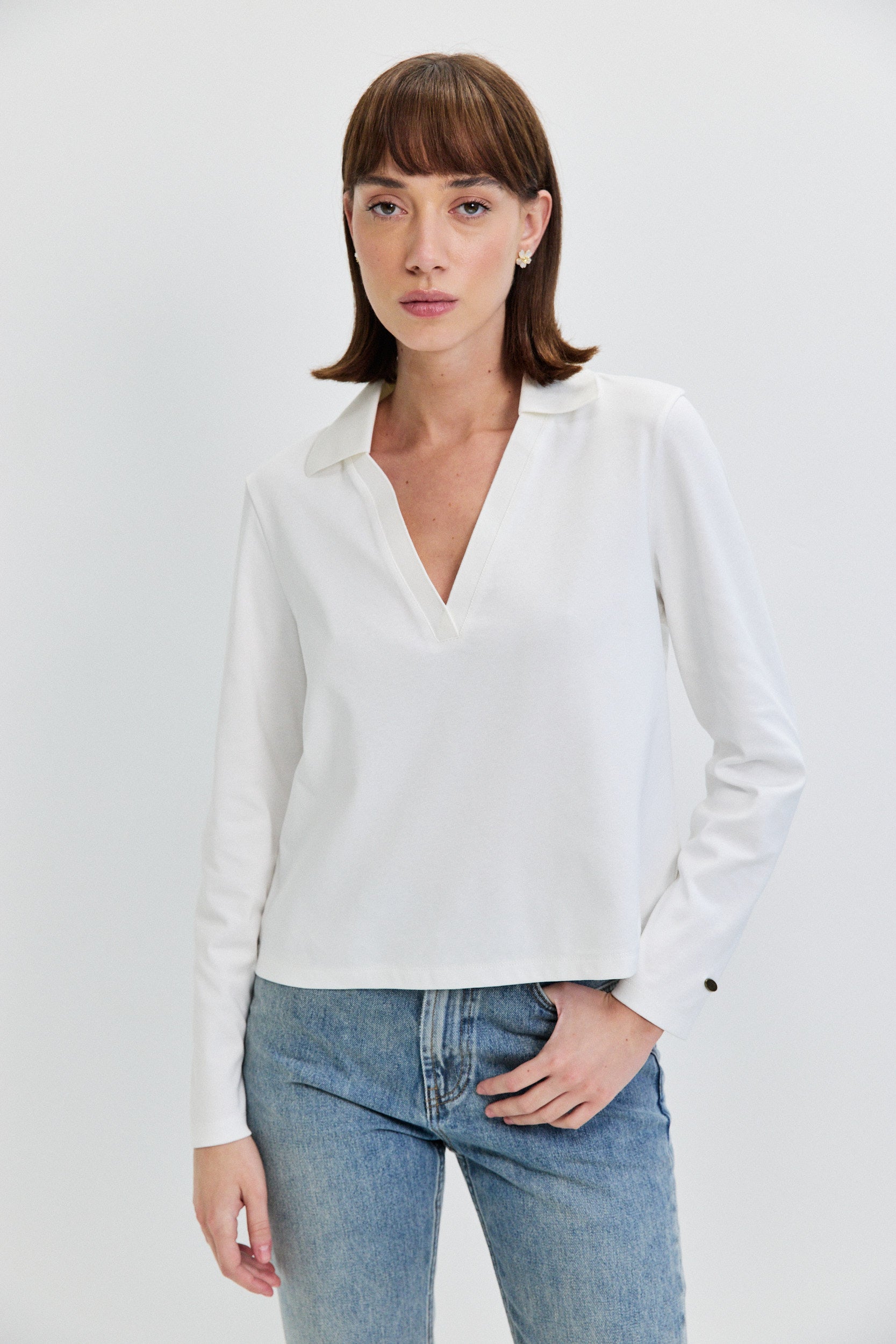 LONG SLEEVES V NECKLINE SHIRT