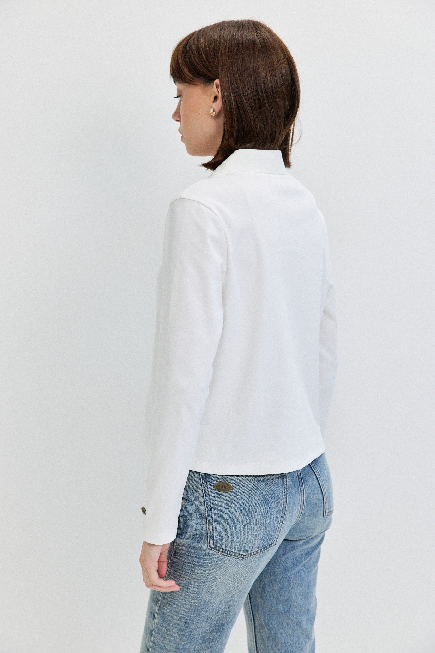 LONG SLEEVES V NECKLINE SHIRT
