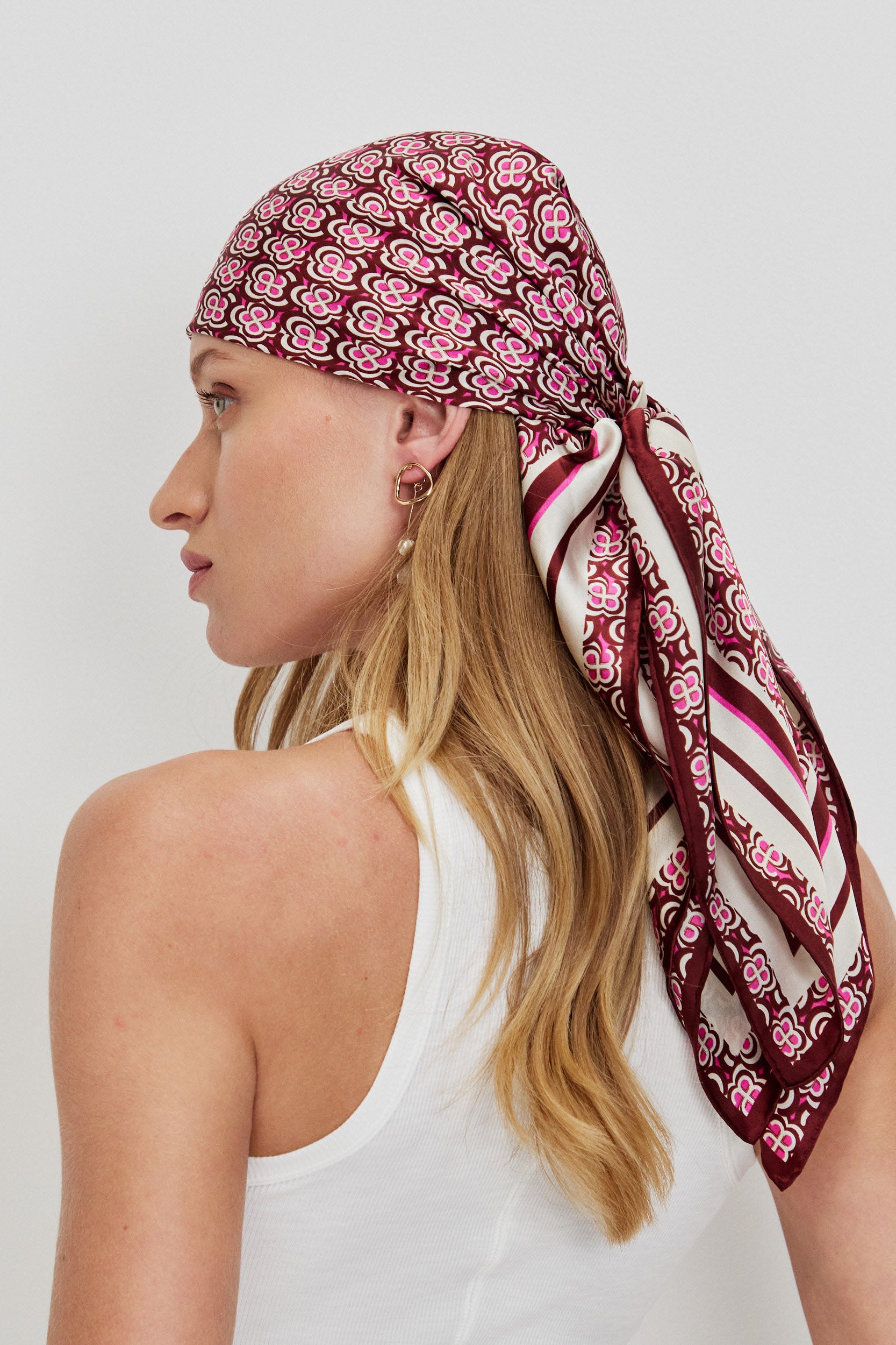 SILK SCARF MEDIUM
