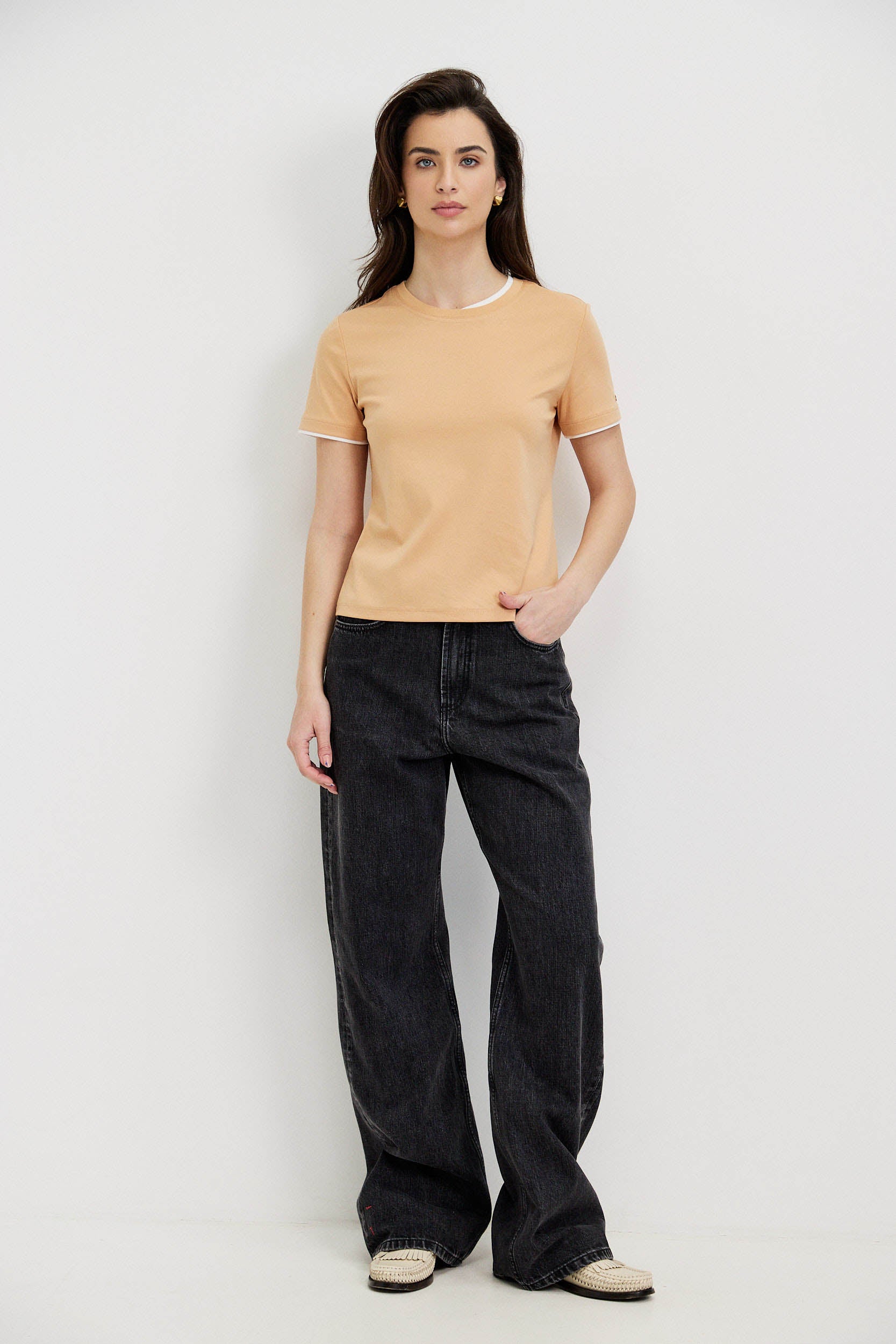 ASYMMETRIC COLLAR T