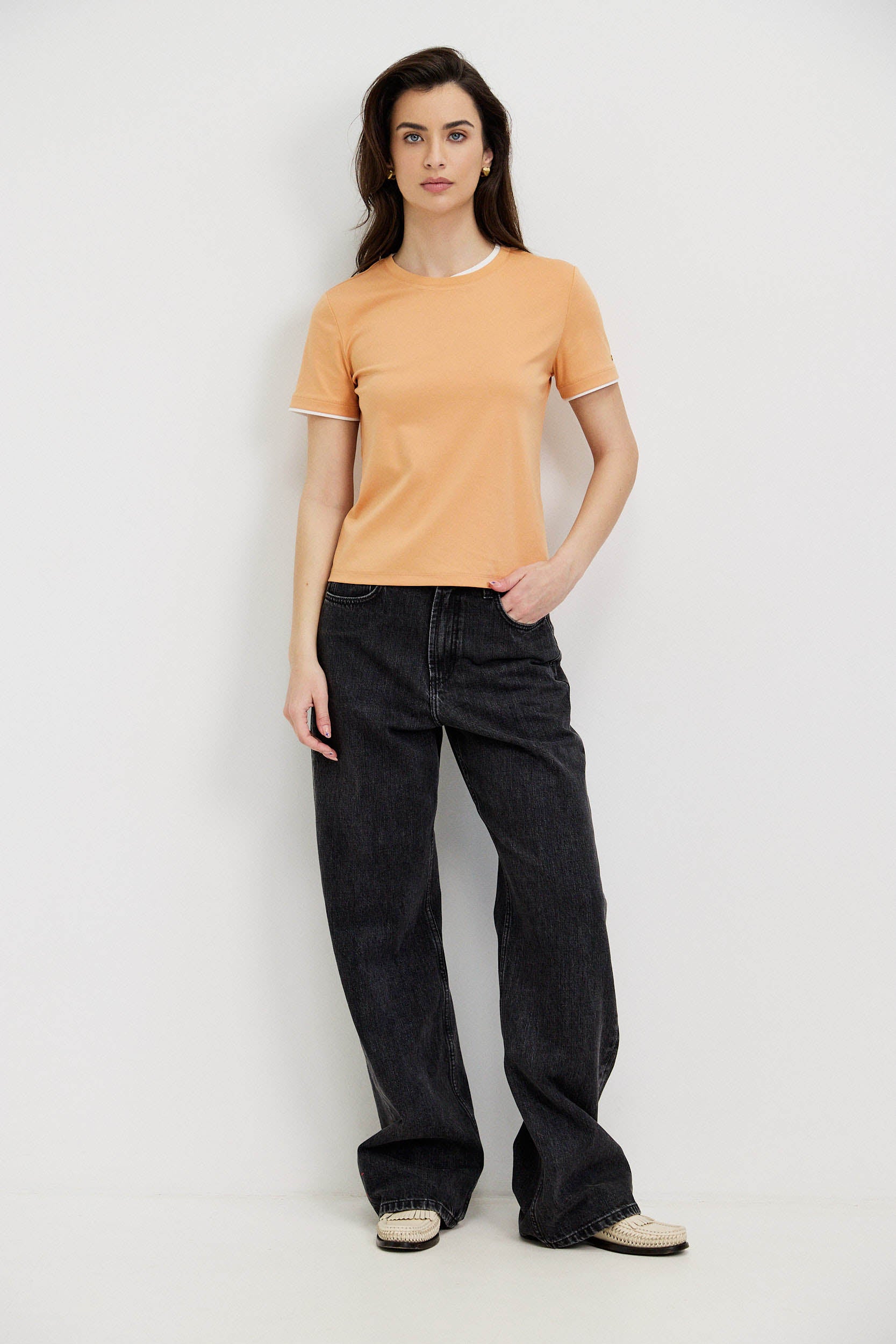 ASYMMETRIC COLLAR T