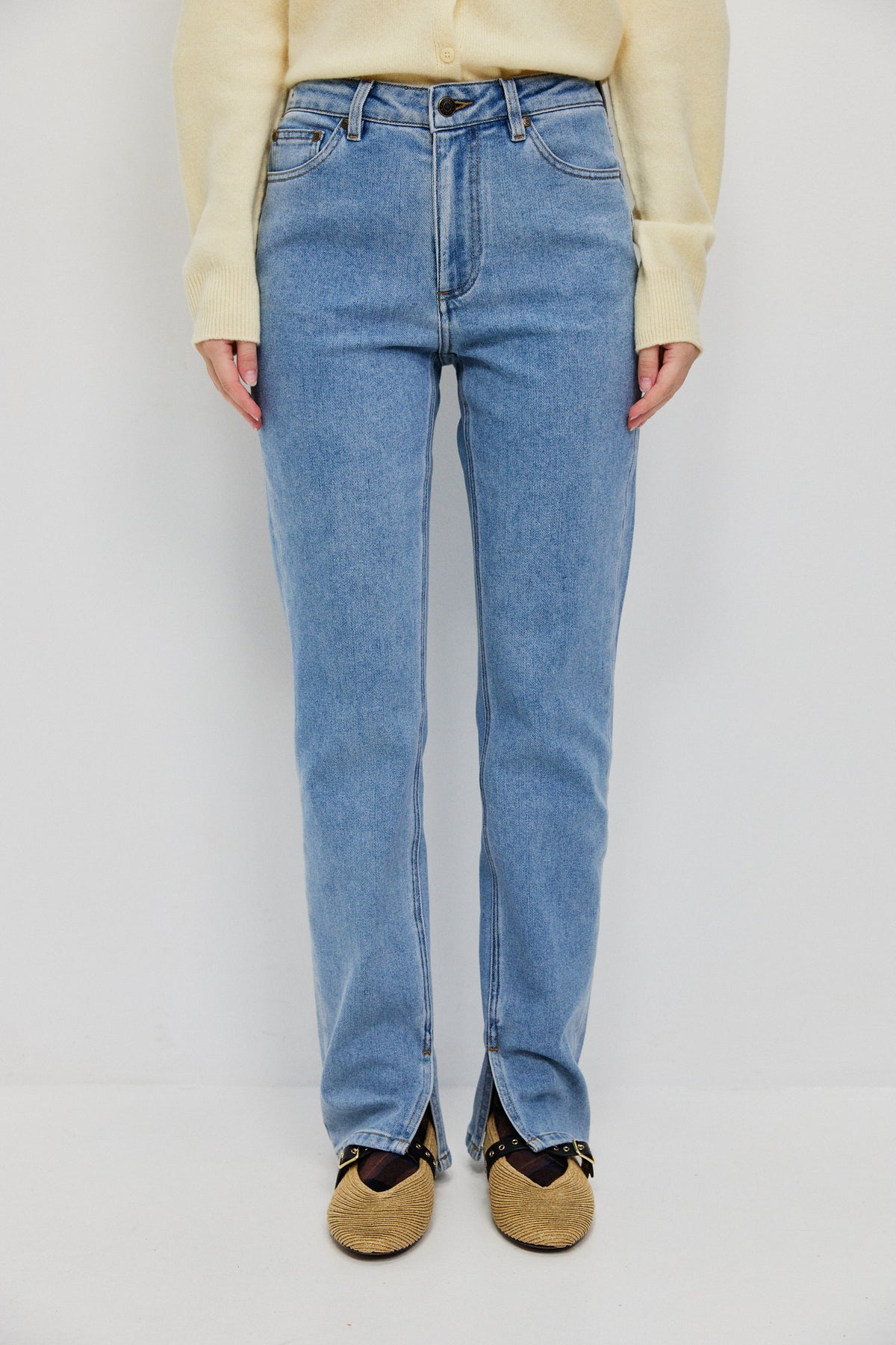 NO. 140 SLIM LEG INNER SLIT