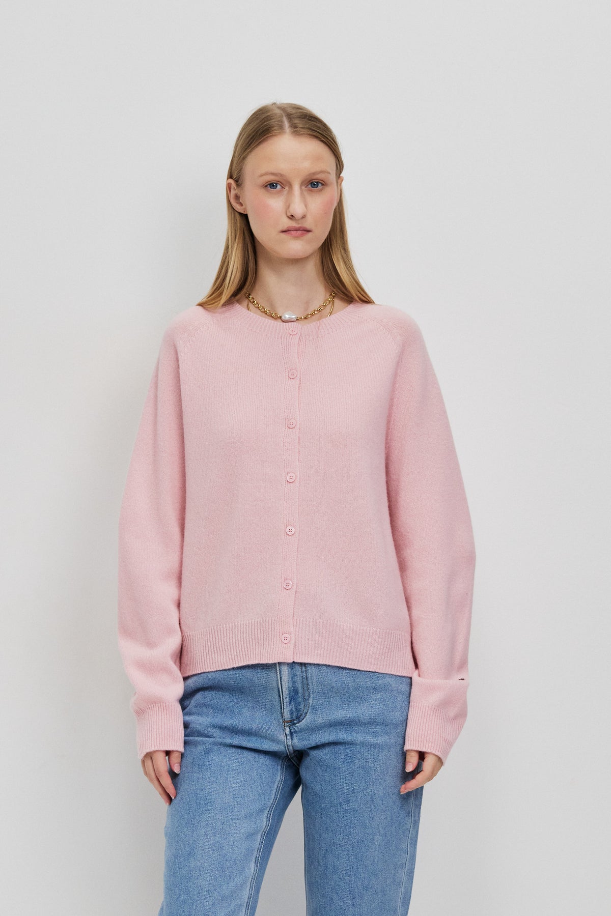BUTTON CARDIGAN