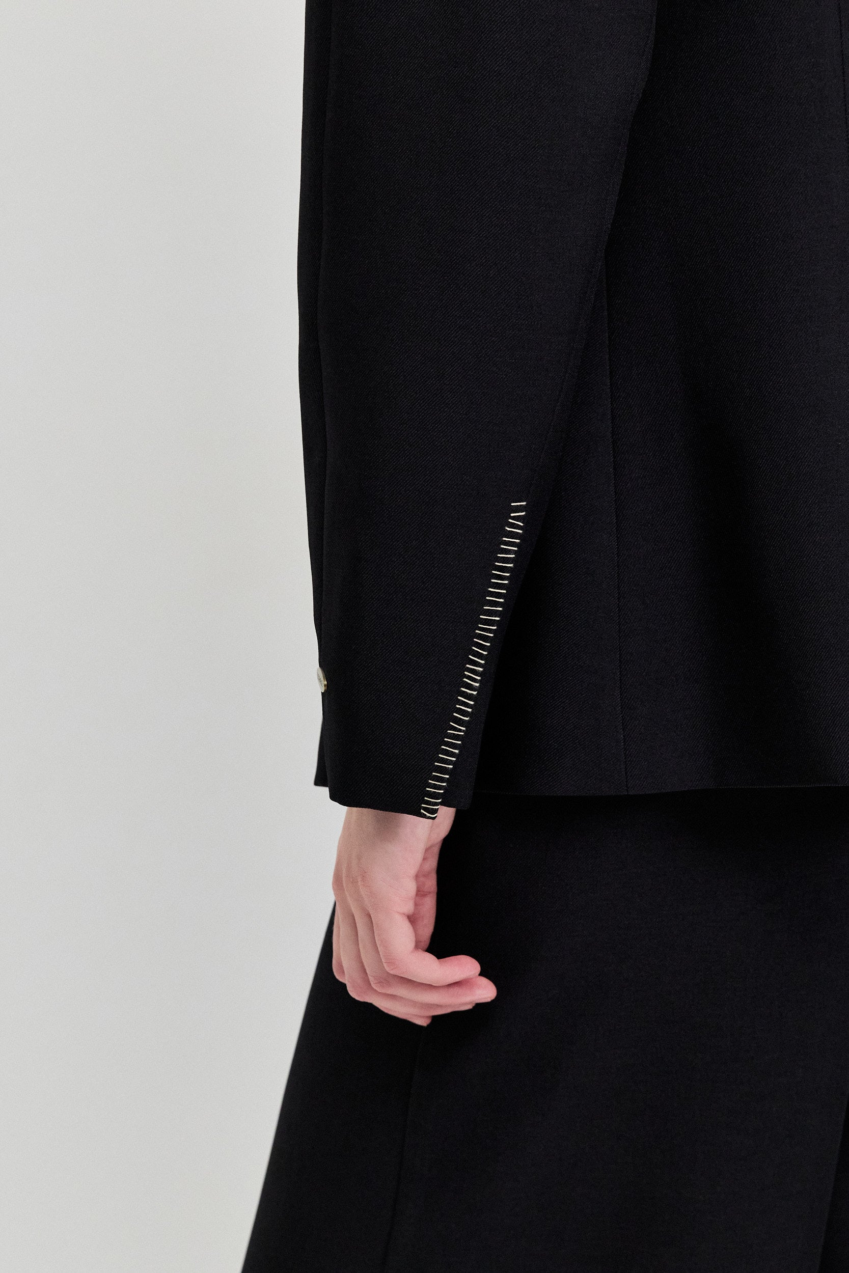 TAILORED JACKET WITH BALLOON SLEEVES AND EMBROIDERY