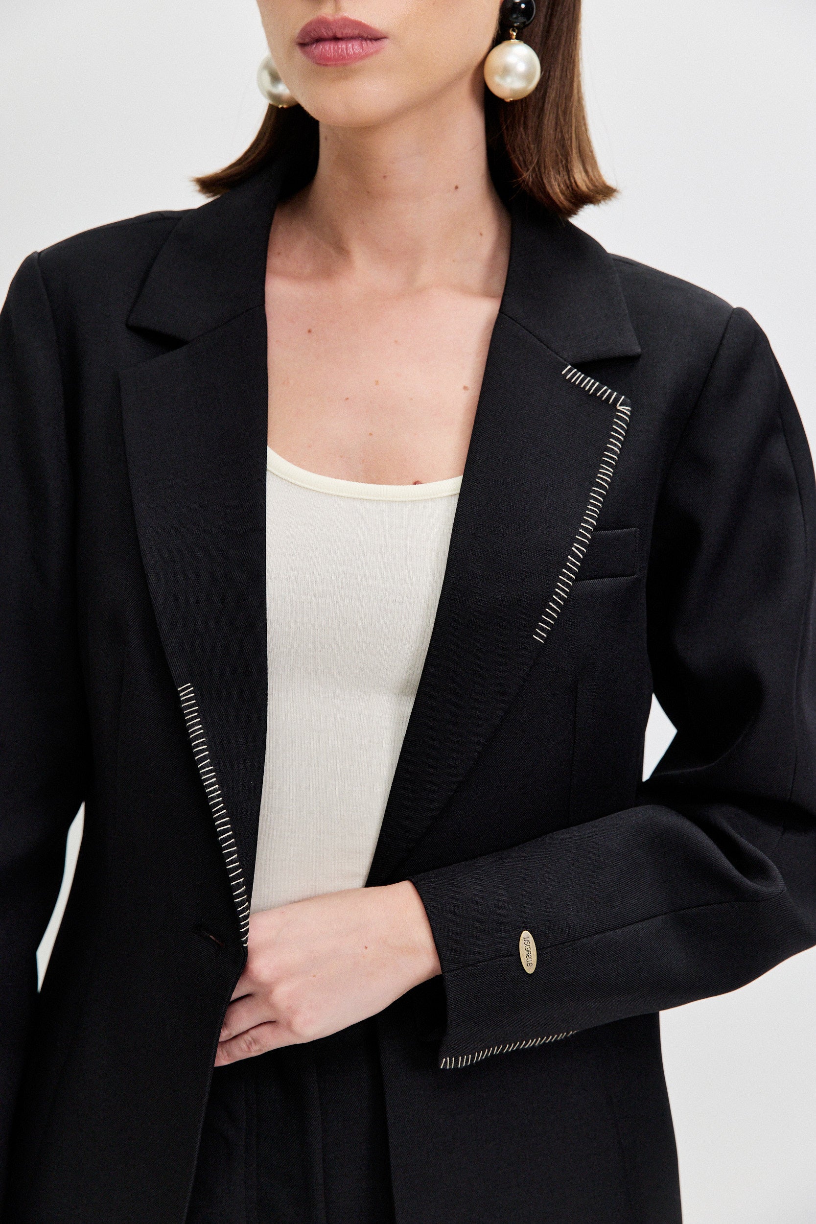 TAILORED JACKET WITH BALLOON SLEEVES AND EMBROIDERY