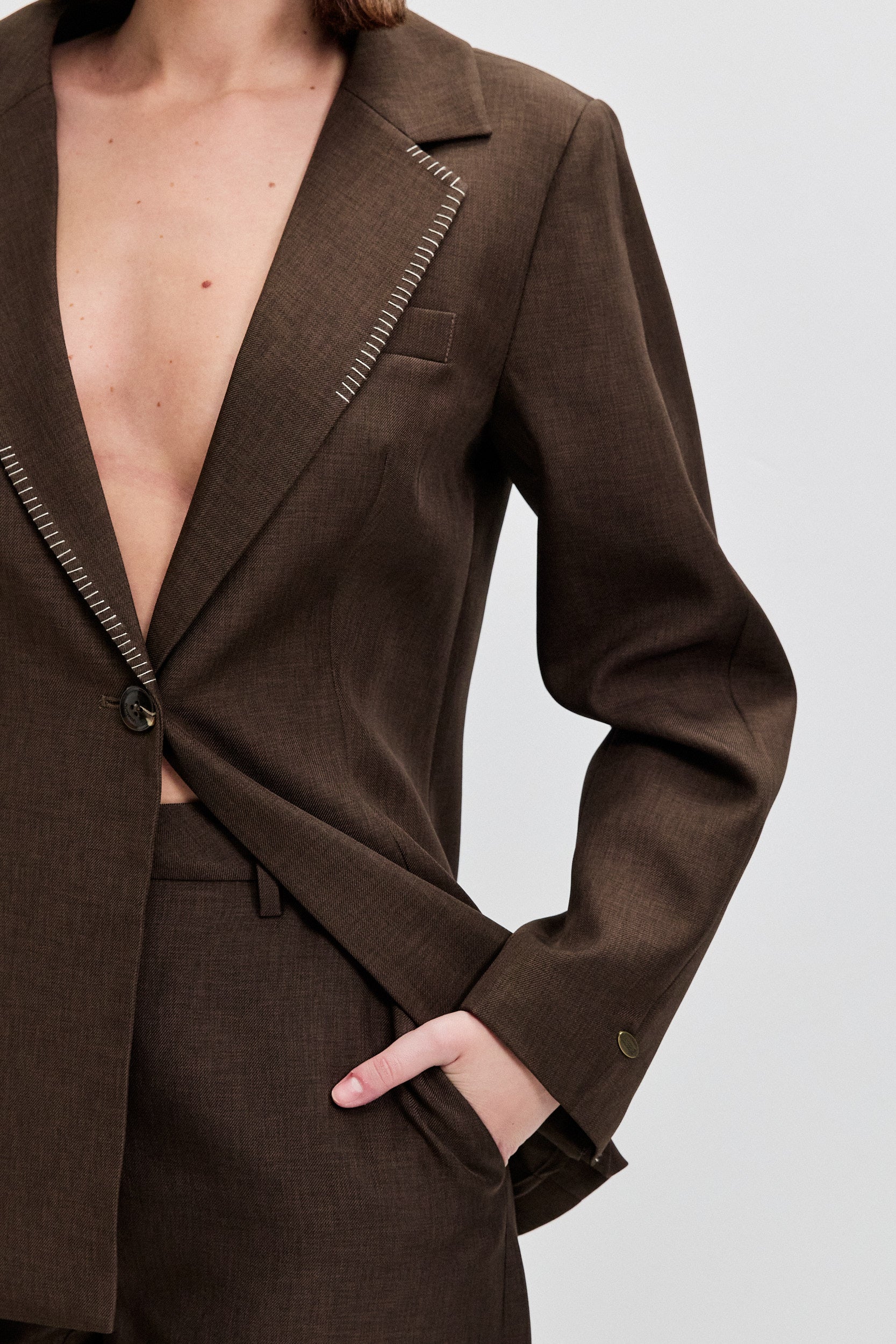 TAILORED JACKET WITH BALLOON SLEEVES AND EMBROIDERY