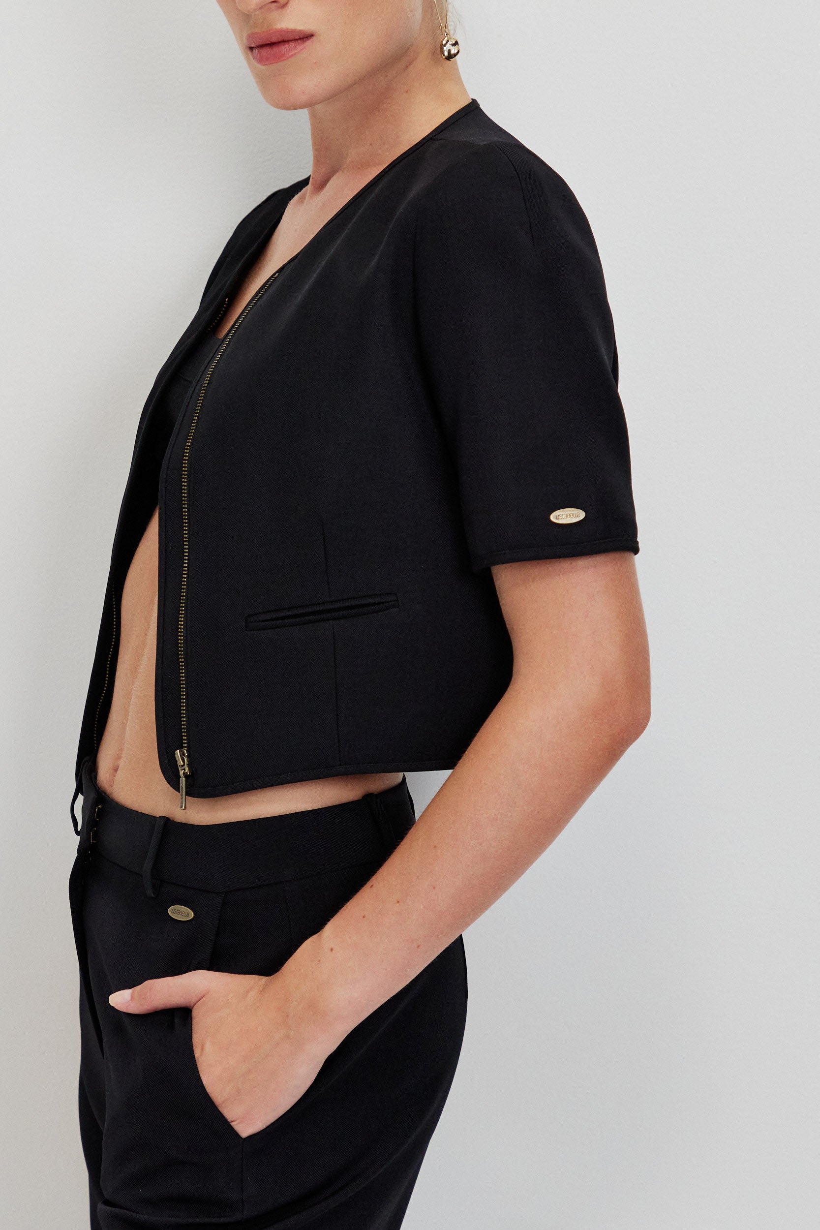 SHORT SLEEVE JACKET