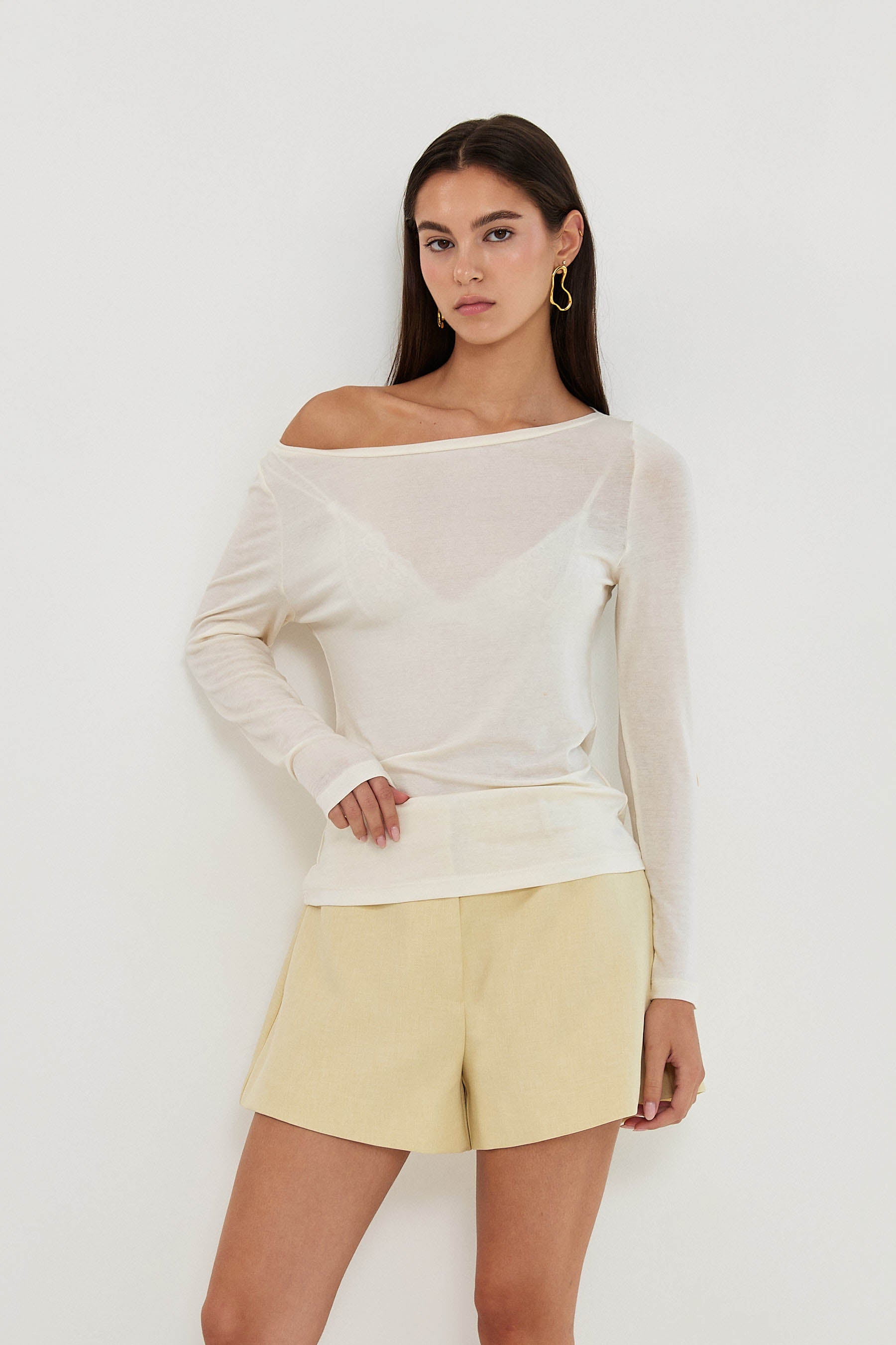 BOAT NECKLINE LONG SLEEVES SHIRT
