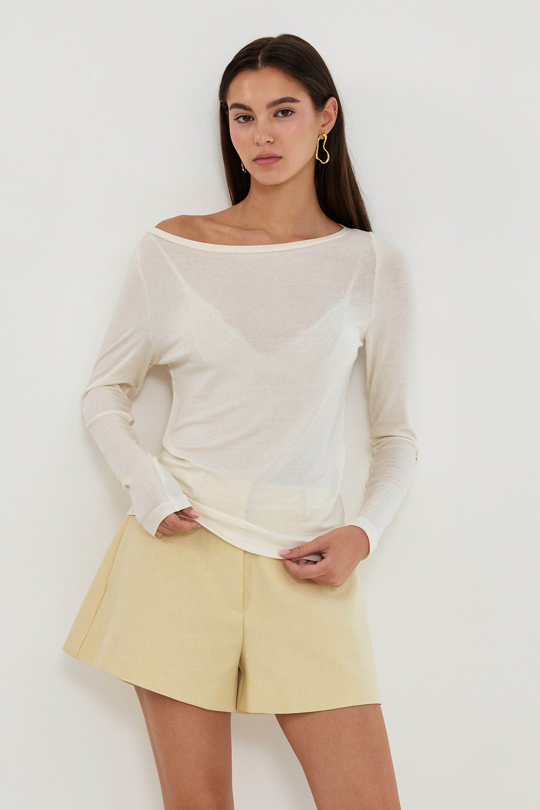 BOAT NECKLINE LONG SLEEVES SHIRT