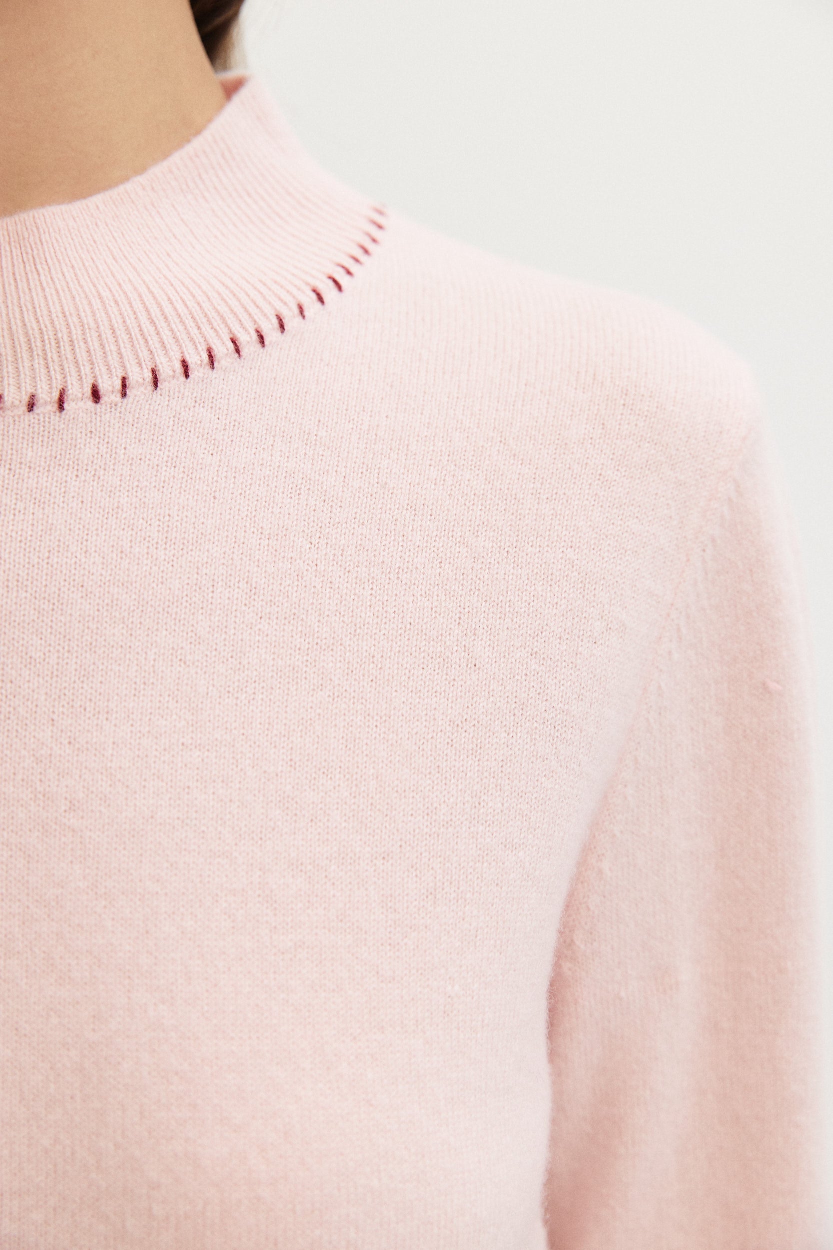 THIN WOOL EMB KNITWEAR