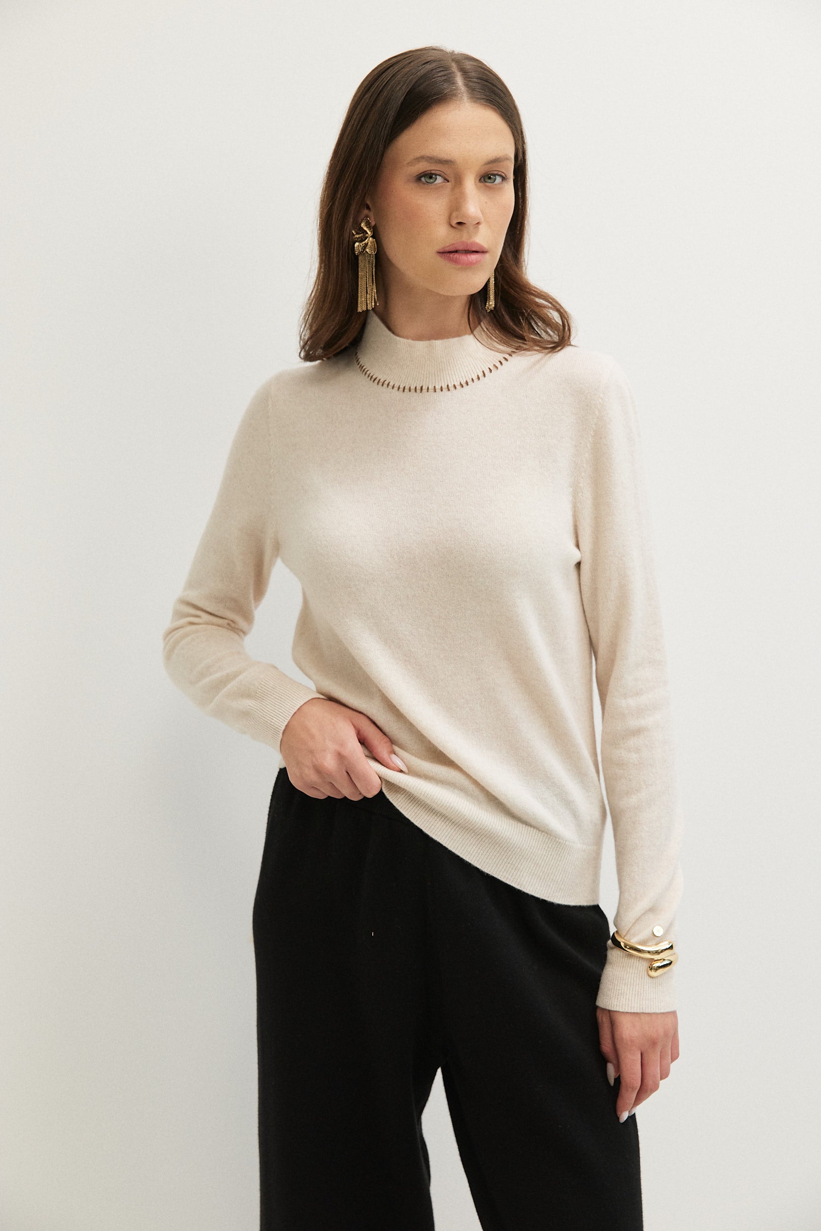 THIN WOOL EMB KNITWEAR