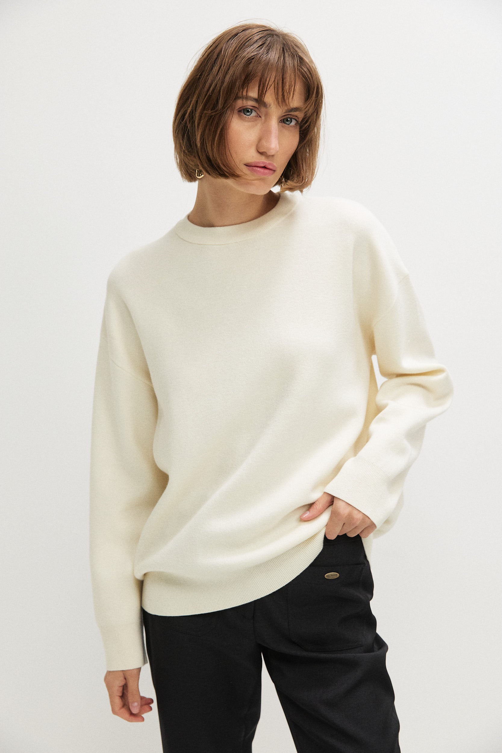OVERSIZED KNITTED SWEATSHIRT