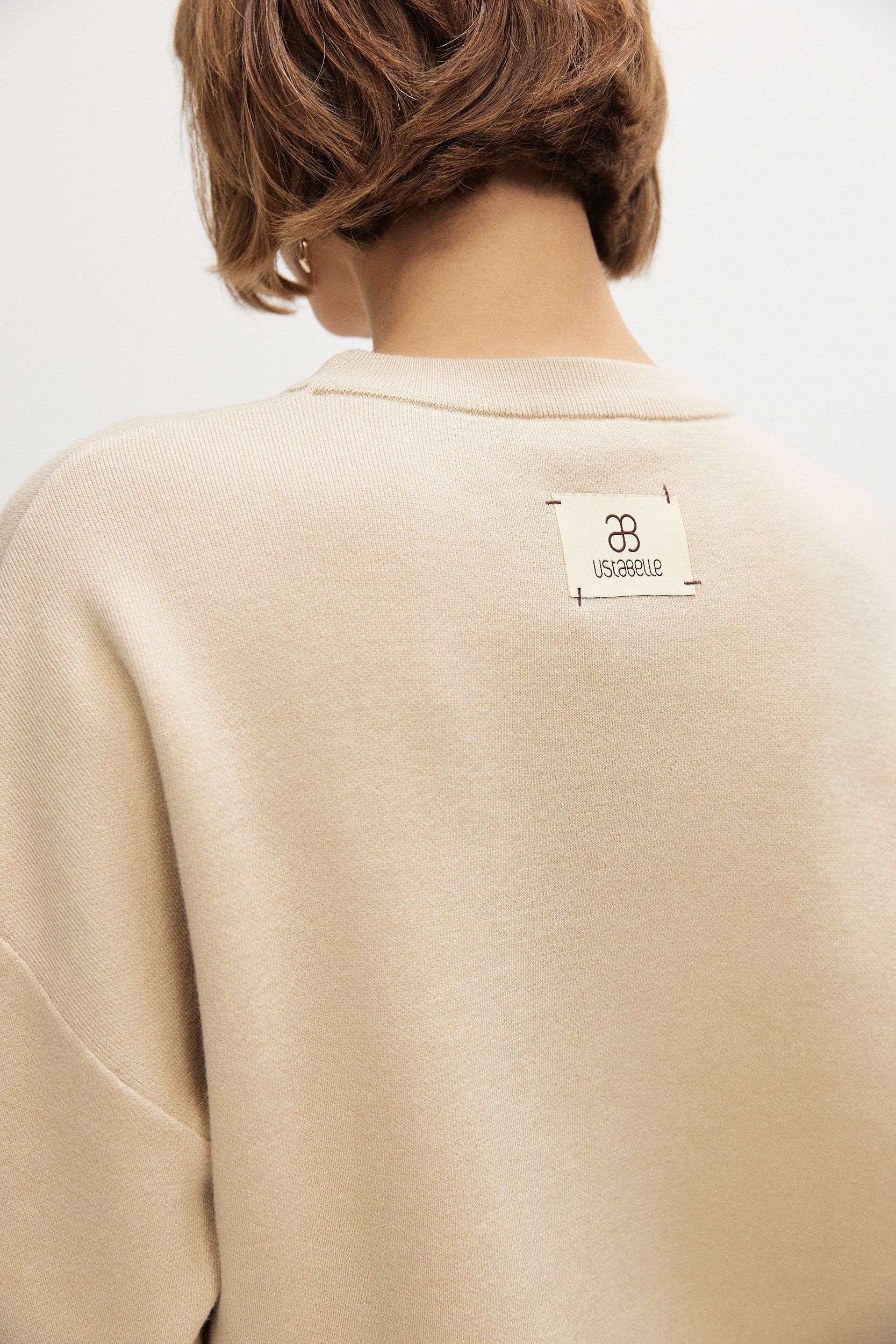 OVERSIZED KNITTED SWEATSHIRT