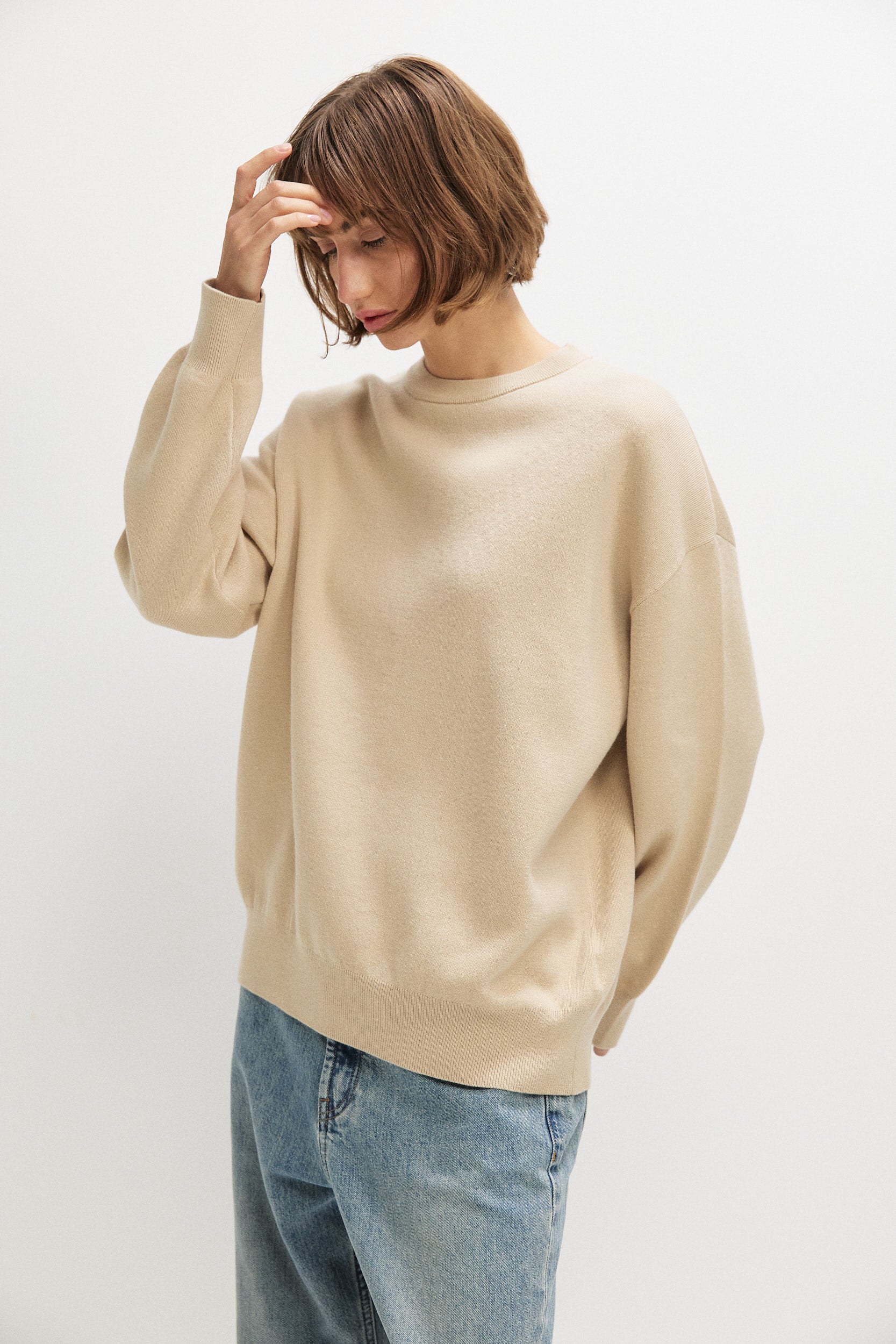 OVERSIZED KNITTED SWEATSHIRT
